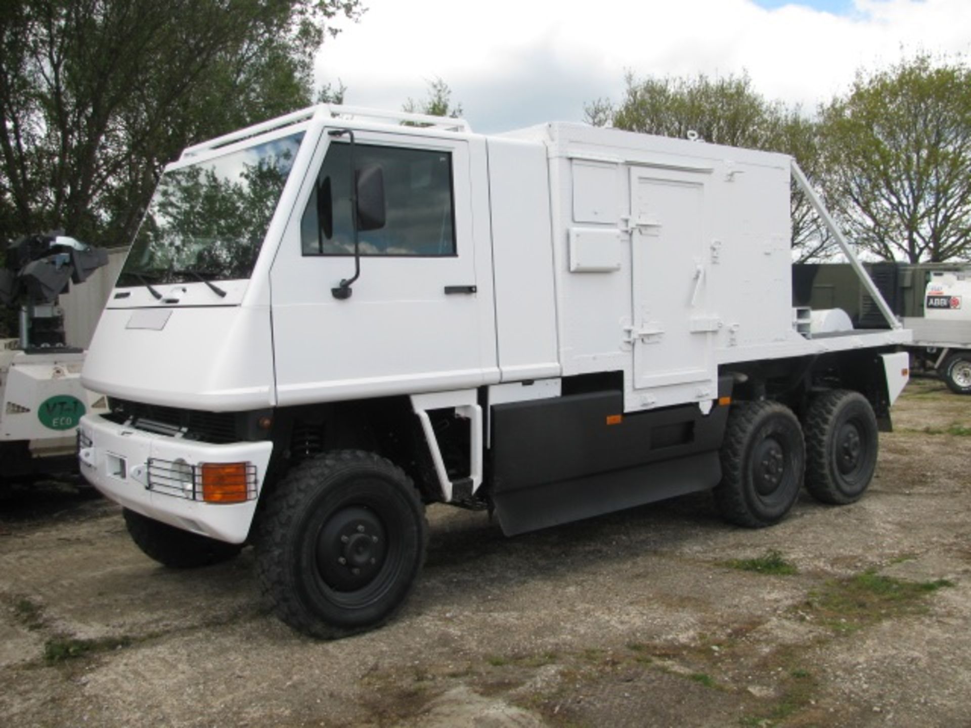 Bucher Guyer Mowag Duro II 6 x 6 Road legal Automatic High Mobility Tactical Vehicle