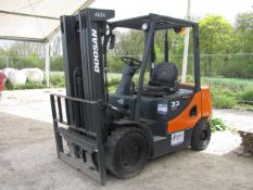 Doosan 33 Pro 5 diesel ride on fork lift truck