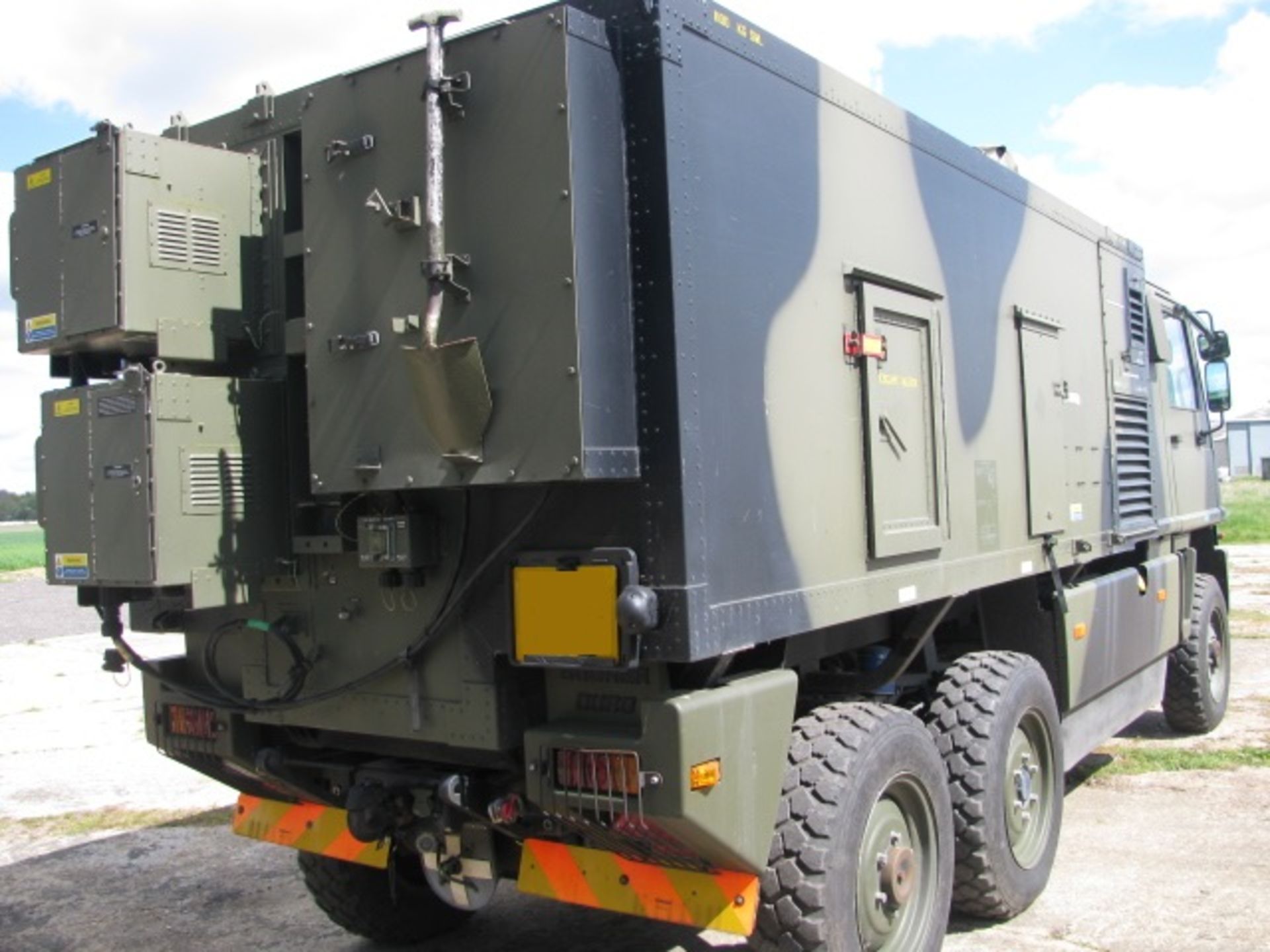 Bucher Guyer Mowag Duro II 6 x 6 Road legal High Mobility Tactical Vehicle (left hand drive) - Image 5 of 31