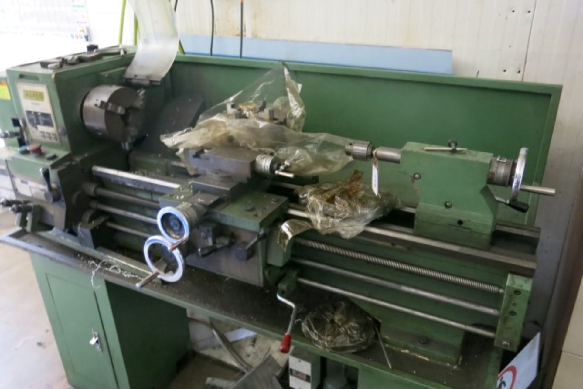 Warco BH900 gap bed centre lathe - A lift out charge will apply - Image 2 of 4