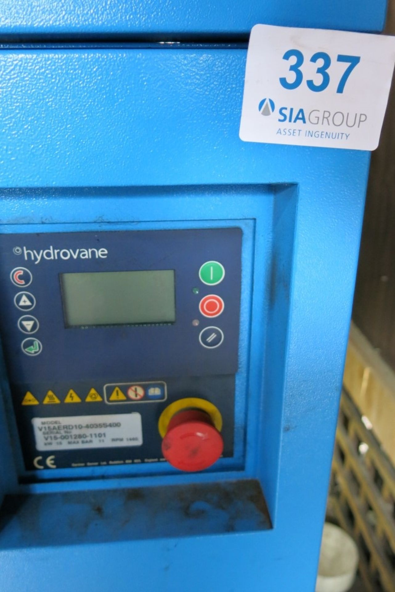 Hydrovane HV15 Model V15AERD10-4035S400 packaged air compressor - A lift out charge will apply - Image 2 of 2