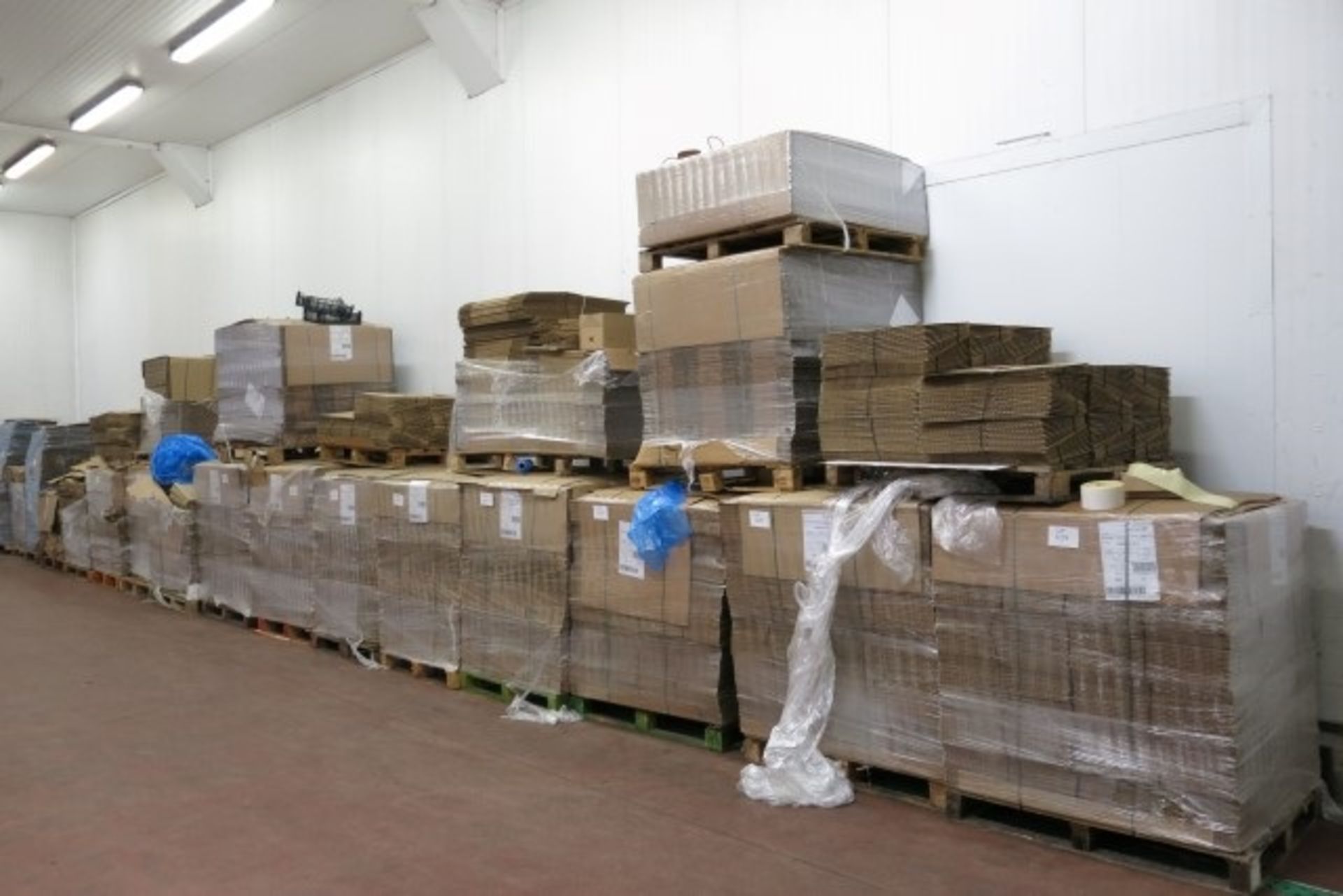 C.34 pallets cardboard packaging including for bagged leaf - A lift out charge will apply