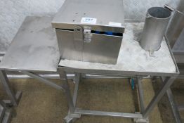 Stainless steel sterilising trolley for 50 knives