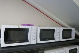 (4) Igenix microwave ovens