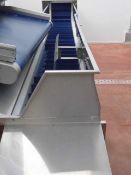 (CD) Swan neck flighted conveyor - A lift out charge will apply