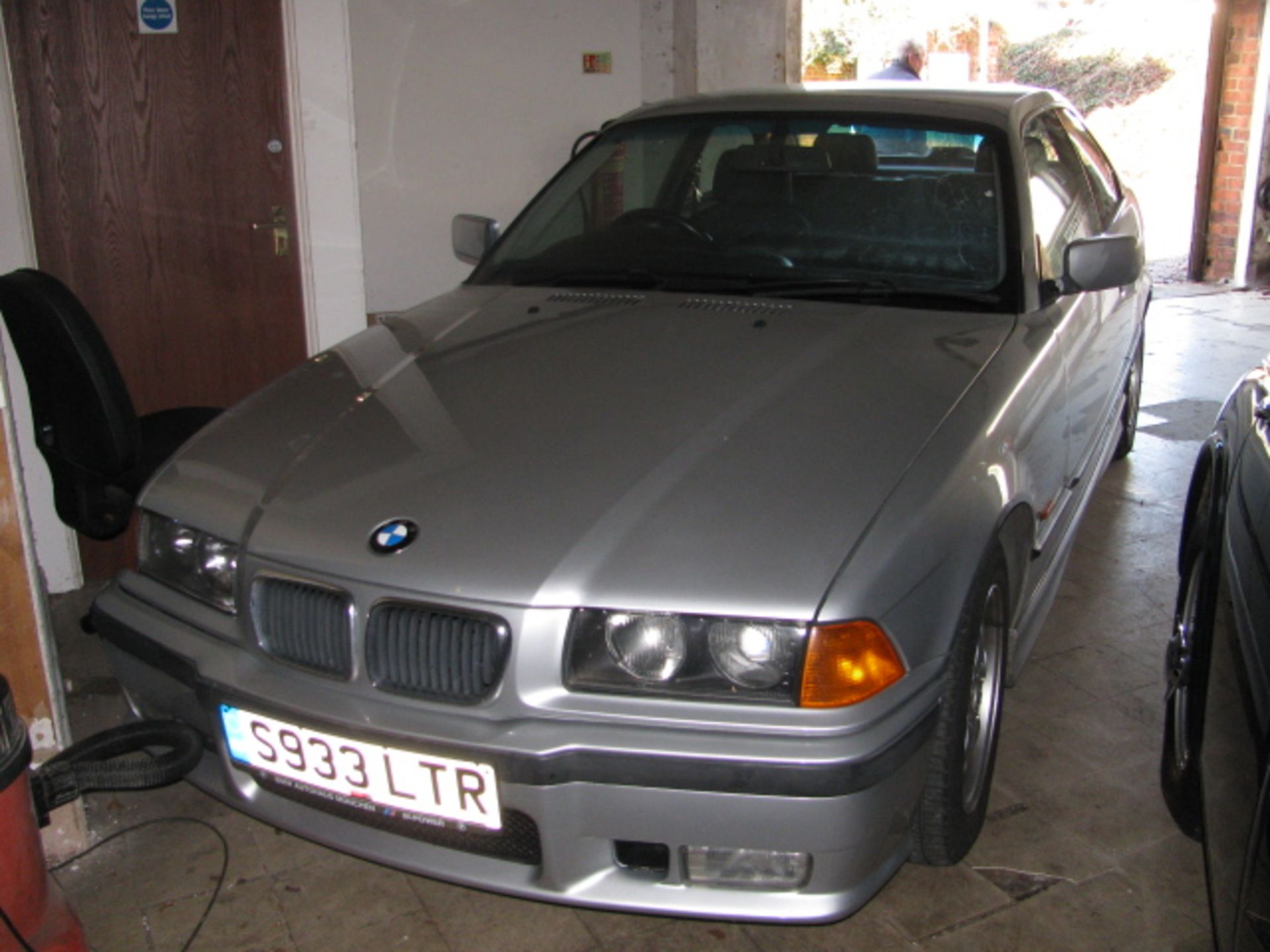 BMW E36 323 coupe SE 2.5 petrol automatic