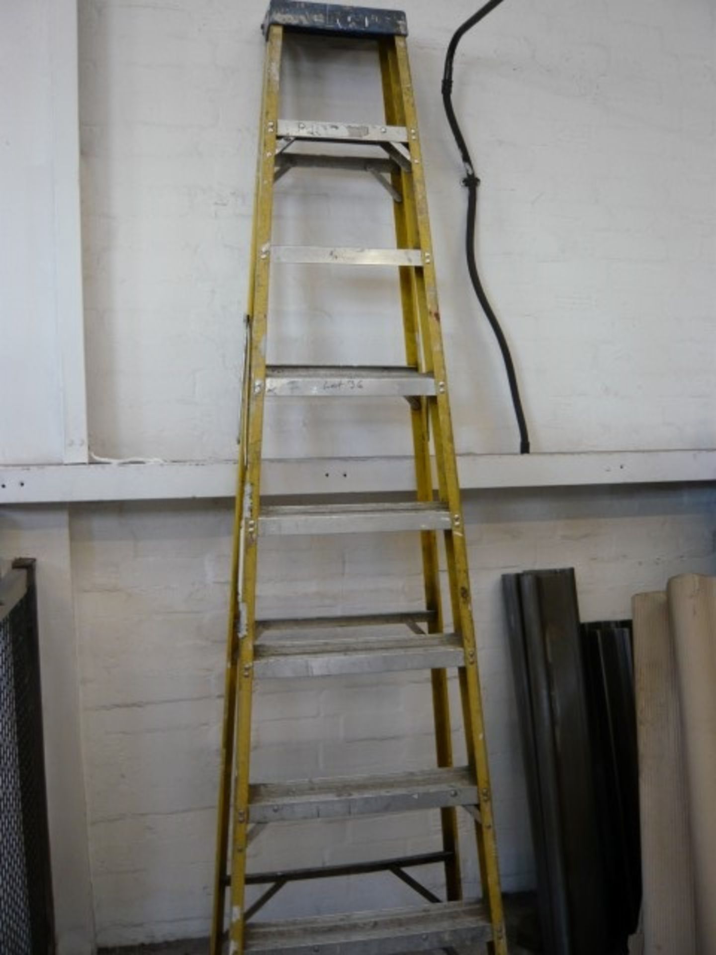 Cuprum Pro fibreglass step ladder