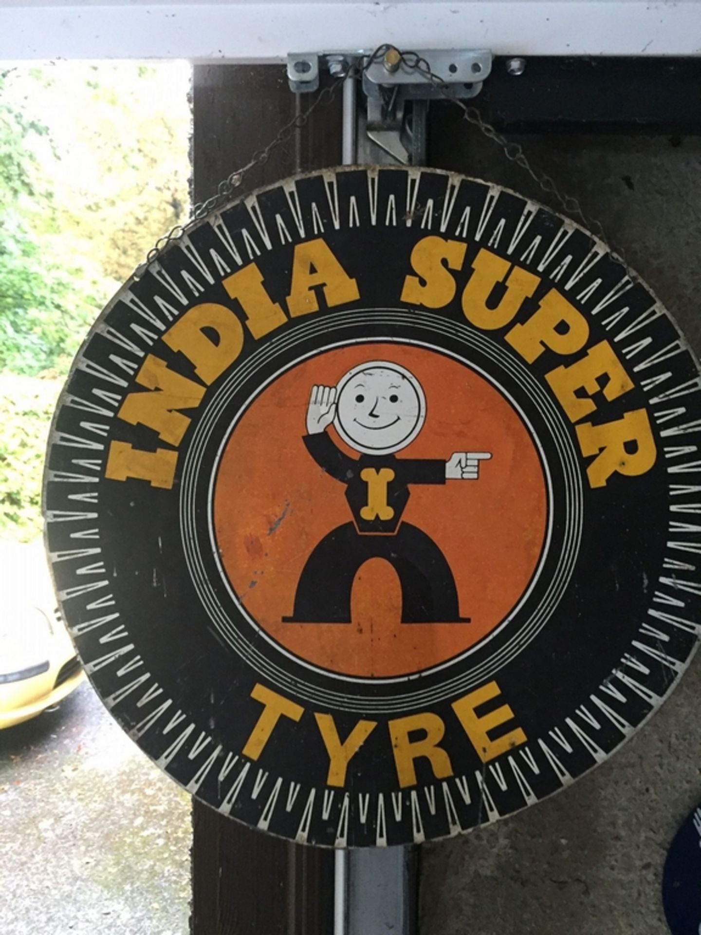 India Super Tyre advertising sign