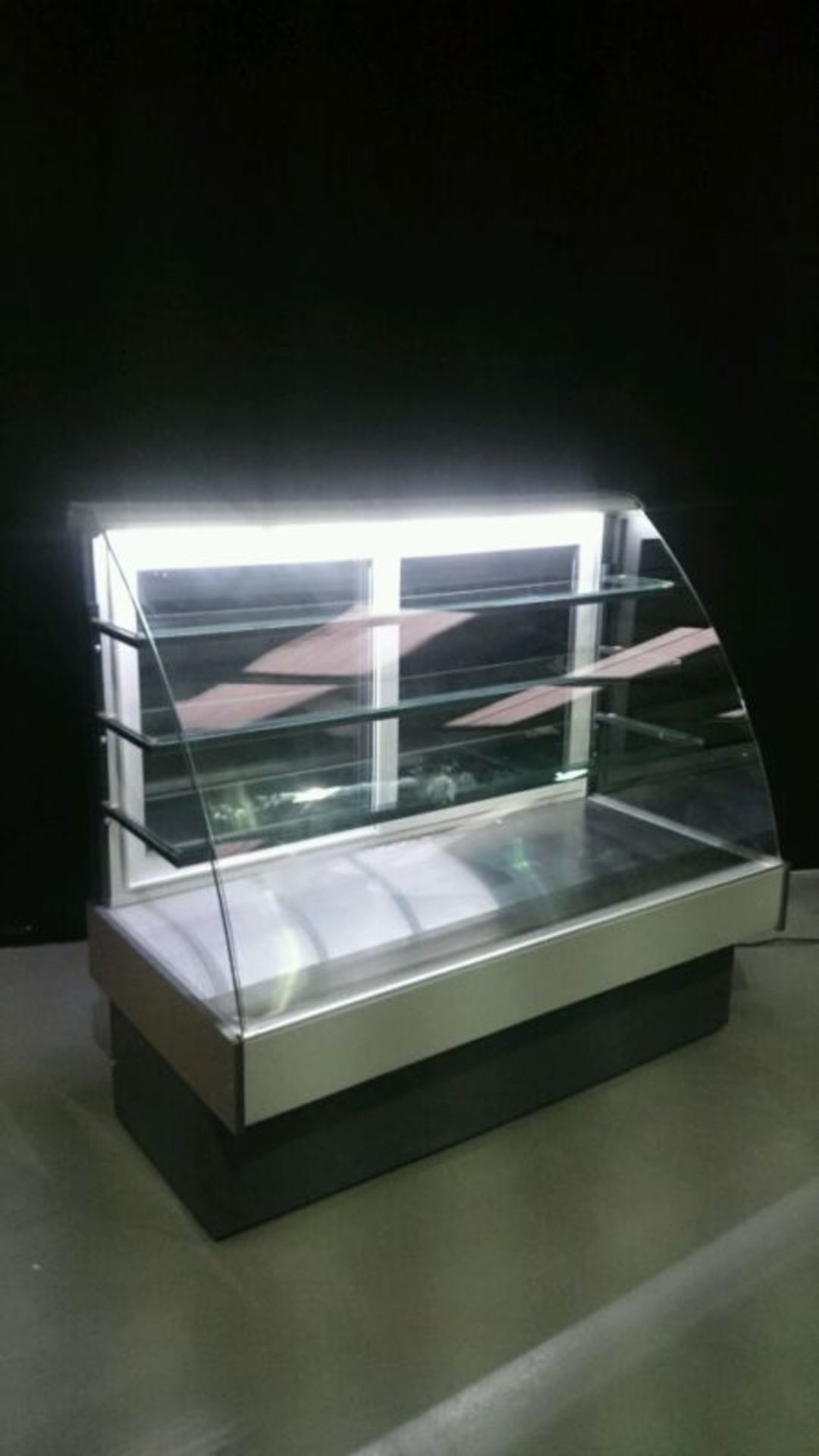 New Italiana Ambient Display Counter with 3 Glass Shelves and Led Light