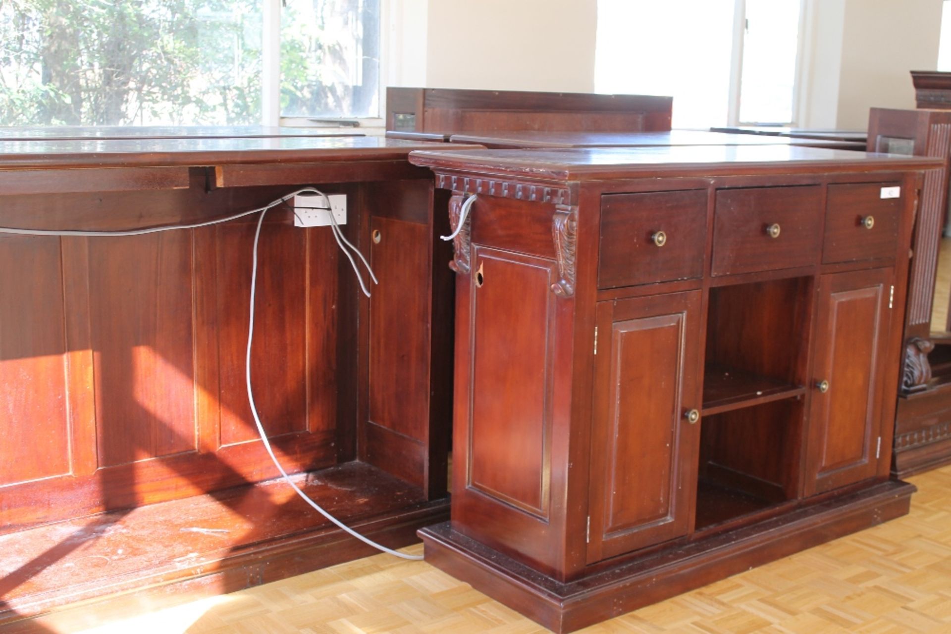 Complete Bar Unit – Recently removed – Includes - Image 2 of 5