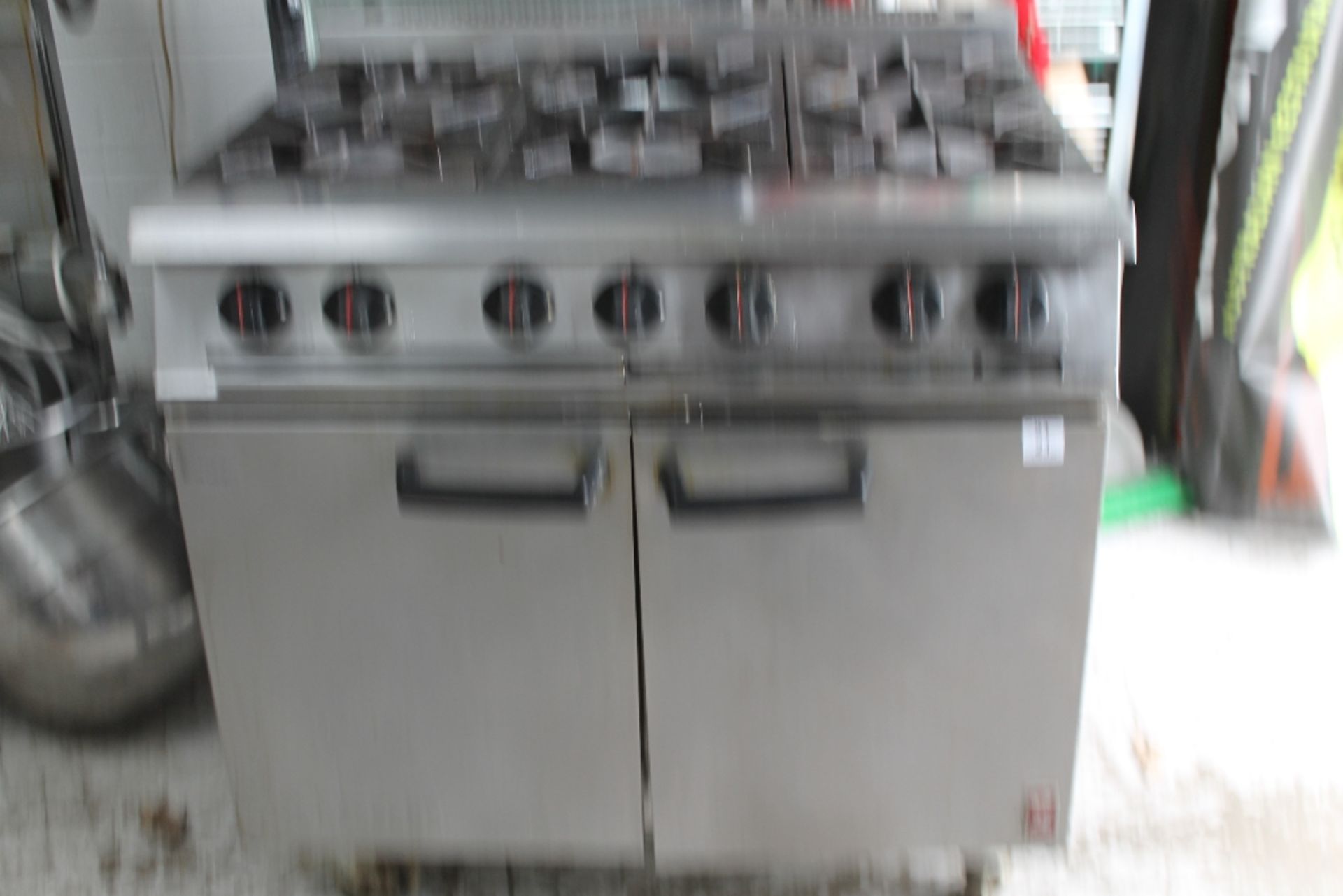 Falcon Dominator 6 Burner Gas Cooker with Oven – Tested – NO VAT   Model G21070T - serial no: