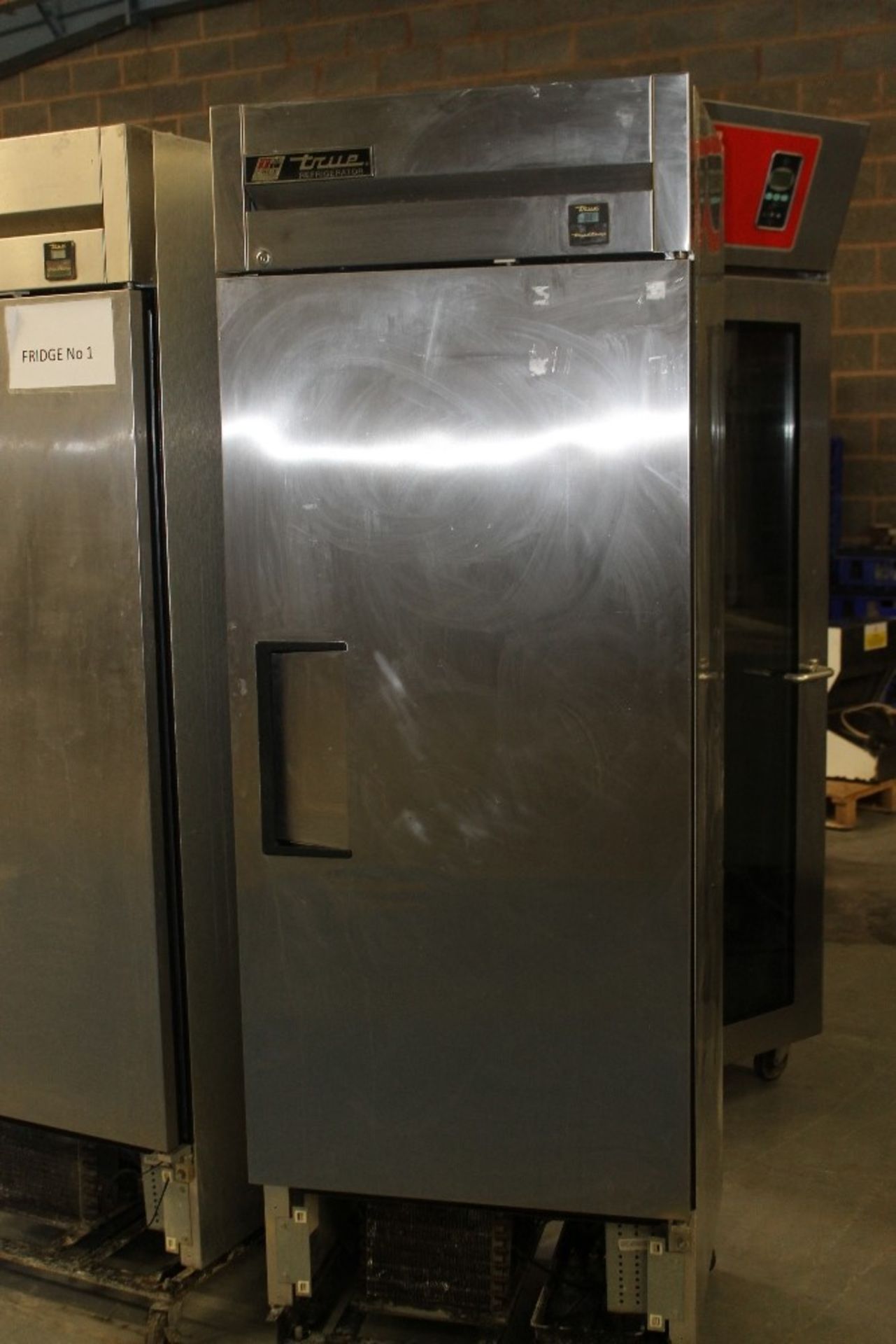 True Commercial Catering Fridge – Tested –2 Shelves - missing base plate Collect from Alcester , - Image 2 of 2