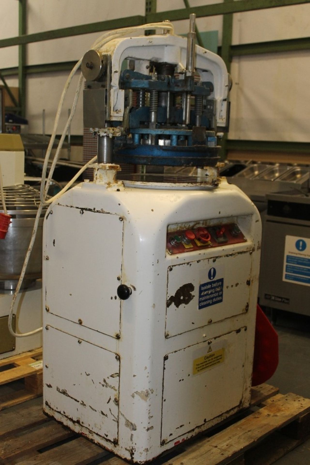 Semi-Automatic Bun Divider Moulder – 2 Plates – Tested Collect from Alcester , Warwickshire - Image 4 of 4