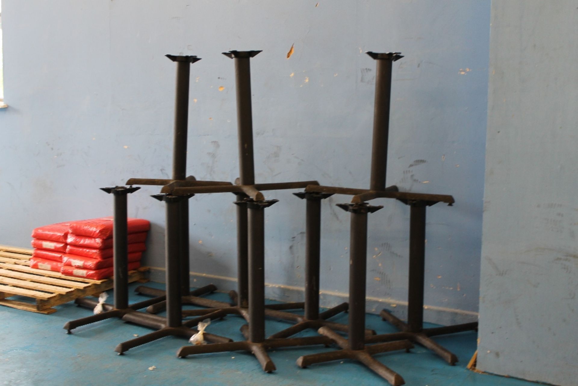 11 x Cast Iron Table Bases – NO VAT - Image 2 of 2