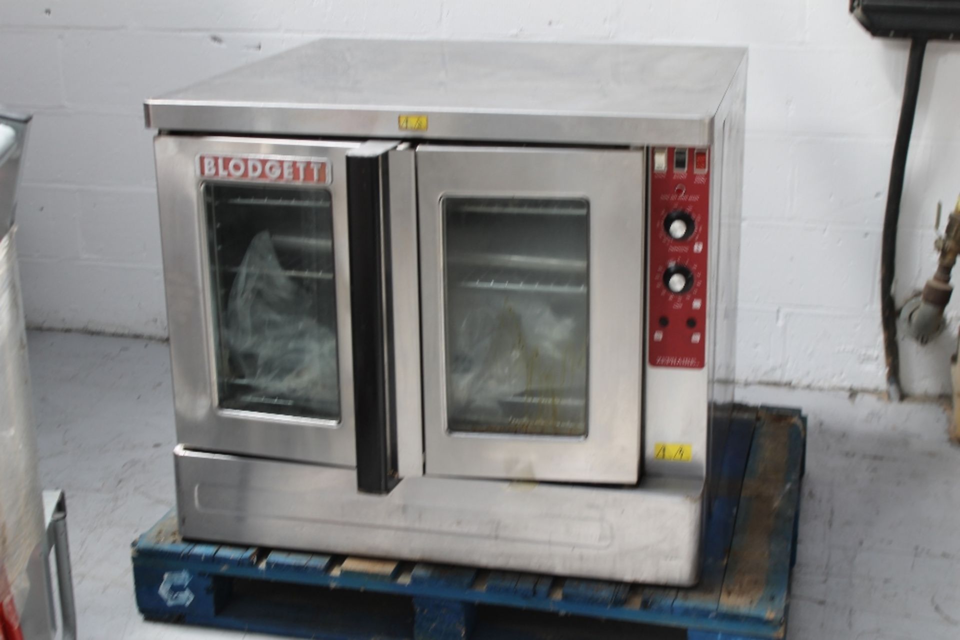 Large Blodgett Zephaire Oven – on legs – 3-ph Electric –Tested – NO VAT   Legs currently removed - Image 2 of 3