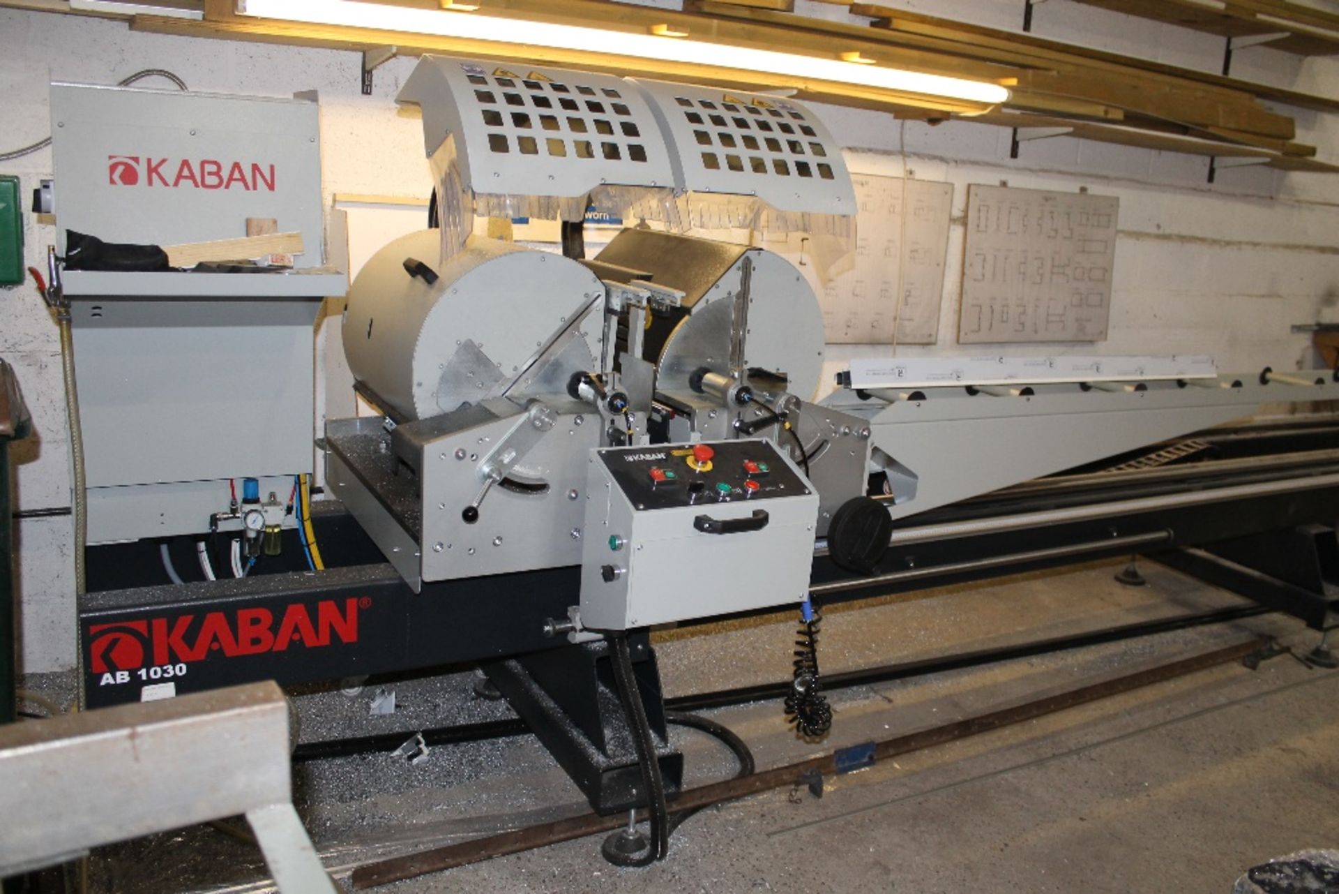 Kaban Double Headed Mitre Saw AB1030 – Tested – NO VAT This machine was purchased New in July 2015