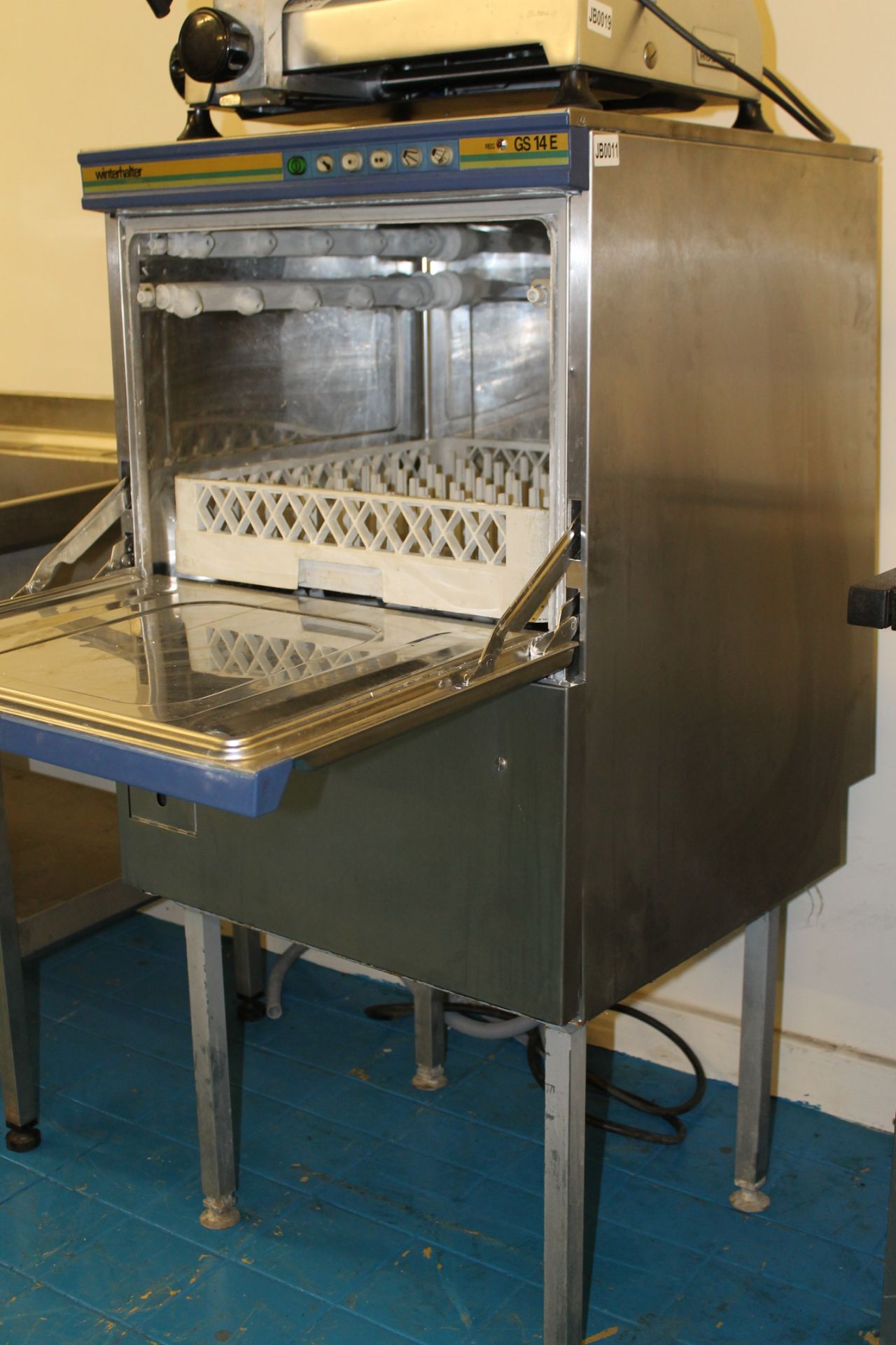 Winterhalter GS14E Dishwasher – on stand – 3-ph – NO VAT - Image 2 of 2