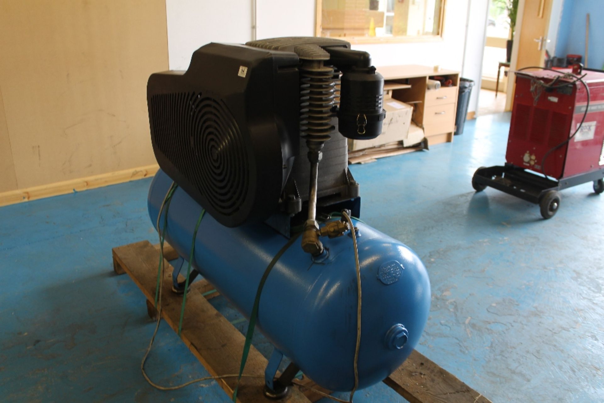 ABAC Air Compressor 270 HP10 – 270 L – 11Bar Pro B7000270 FT10YD 2 - NO VAT - Image 3 of 3