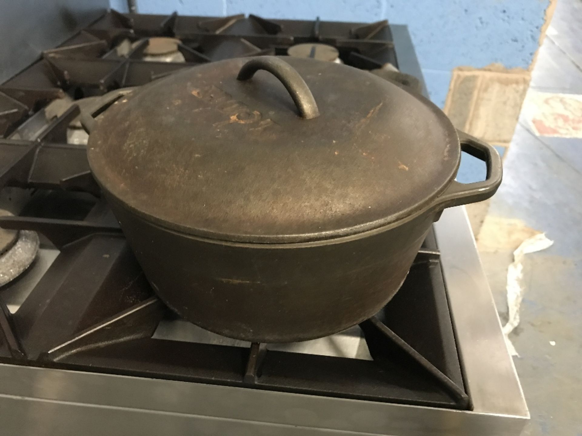 4 x cast iron casserole pots / vegetables on carvery