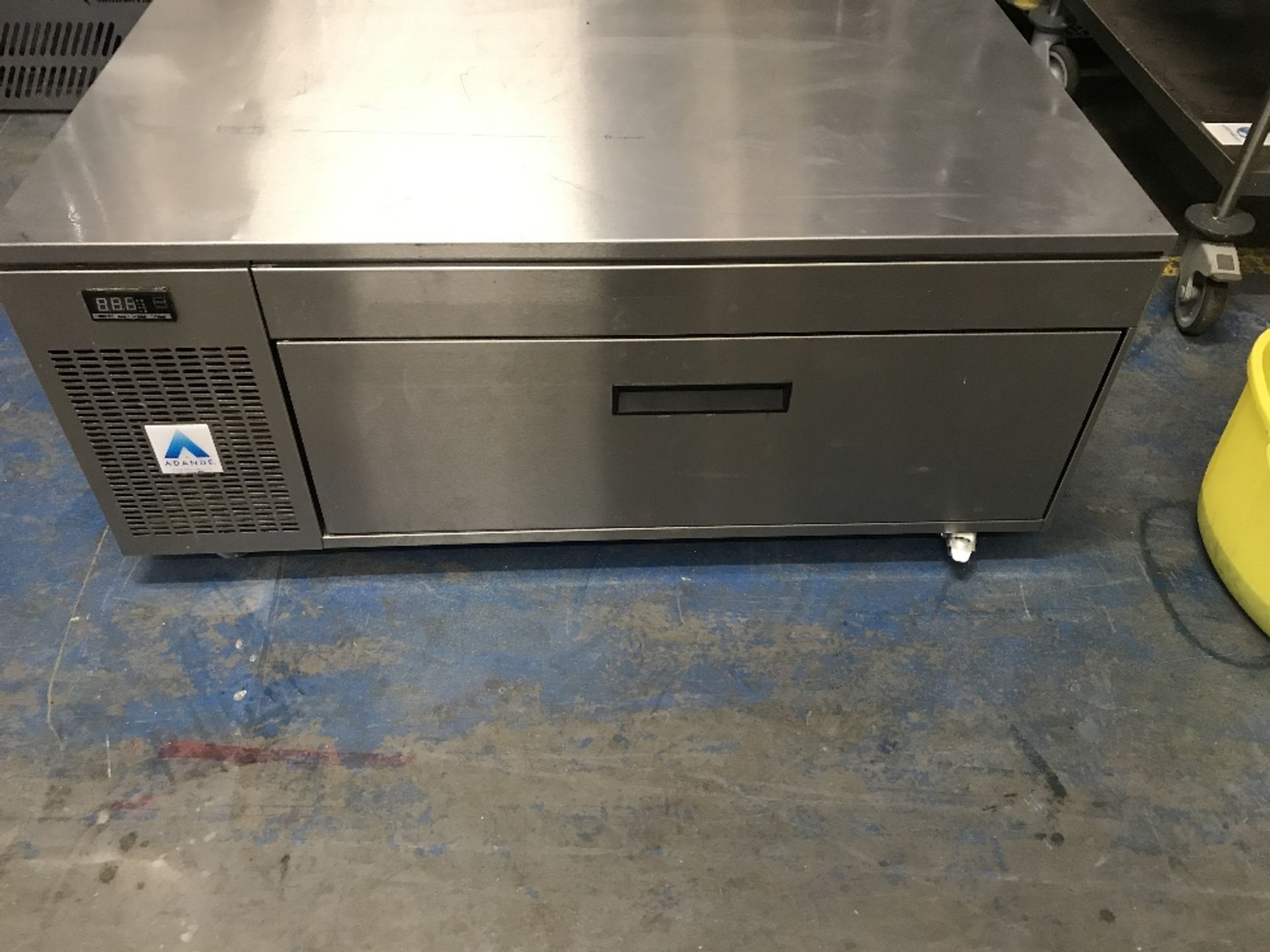 Adande Single Draw Unit can be adjusted to either fridge or freezer, currently with freezer insert