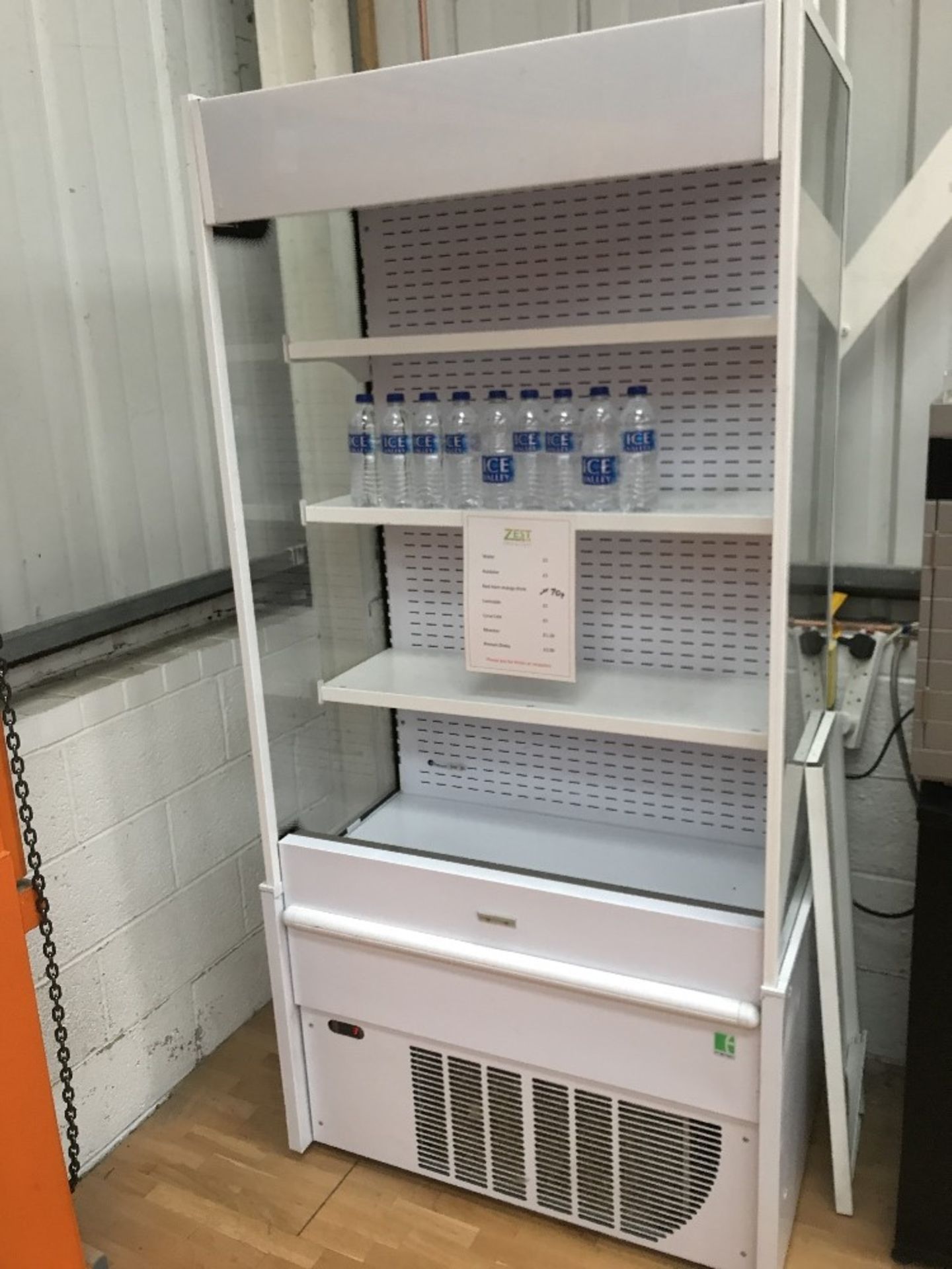 Drinks display chiller with 4 shelves, working