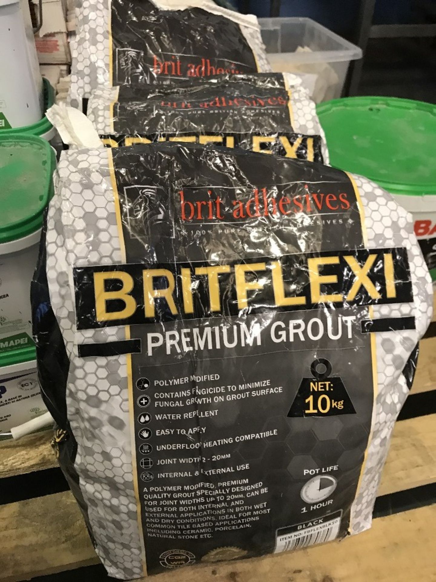 3 x bags of britflewi and 1 x tub od green star