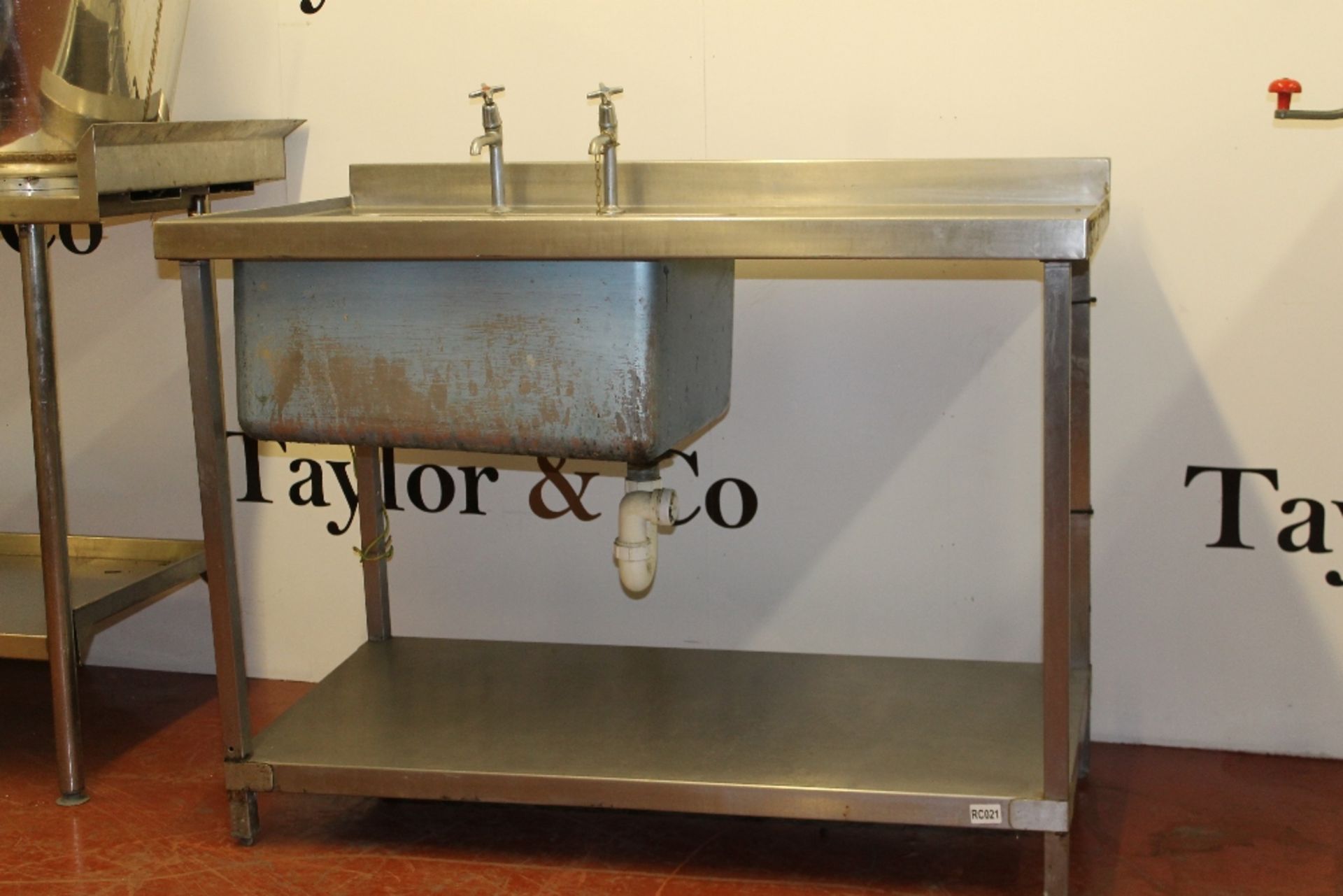 Stainless Steel Sink with Under Shelf W120cm x H88cm x D65cm