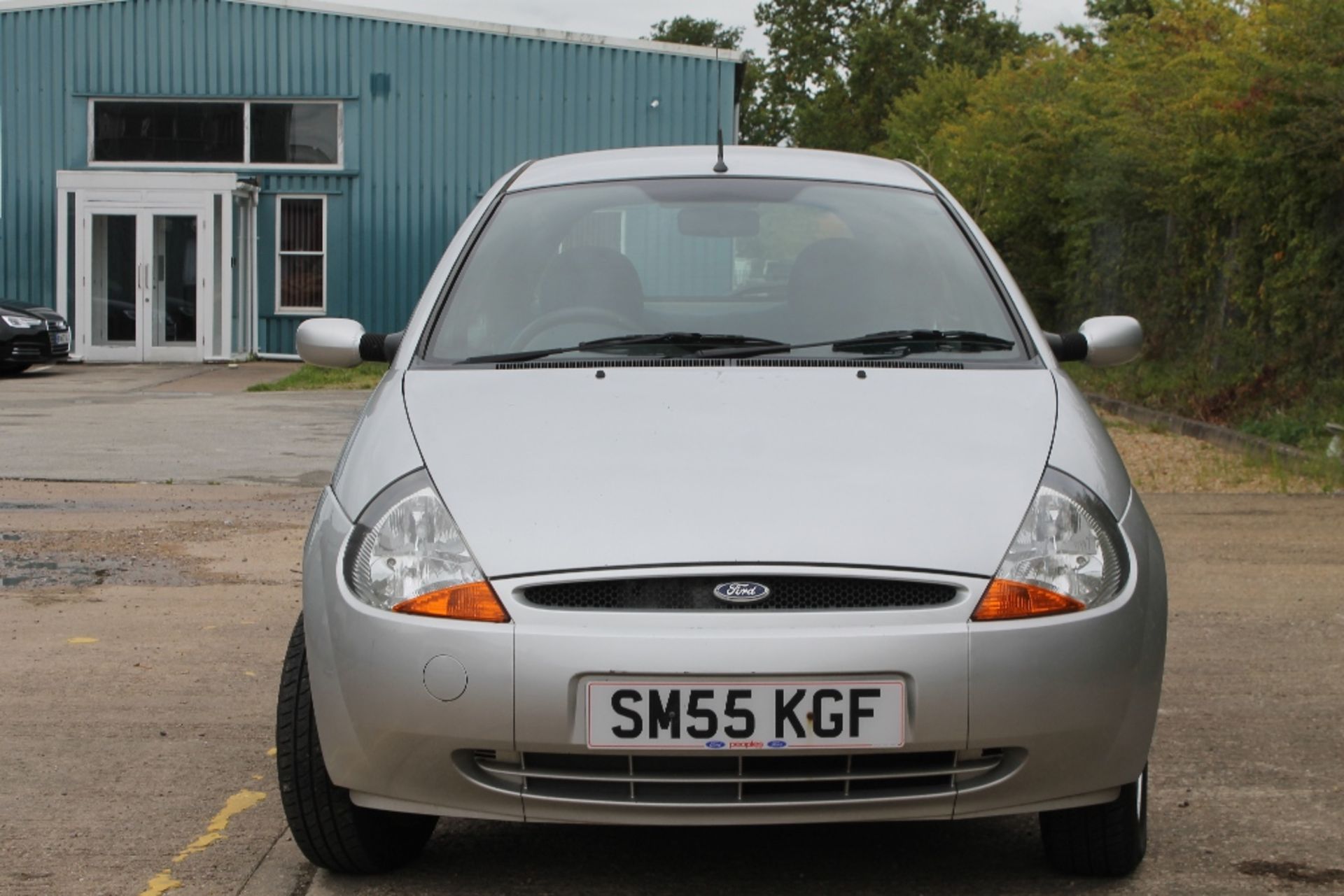 2005 FORD KA STYLE SILVER 1.3 PETROL 3 DOORS MANUAL HATCHBACK Reg: SM55 KGF MOT: 11-12-2017 - Image 4 of 6