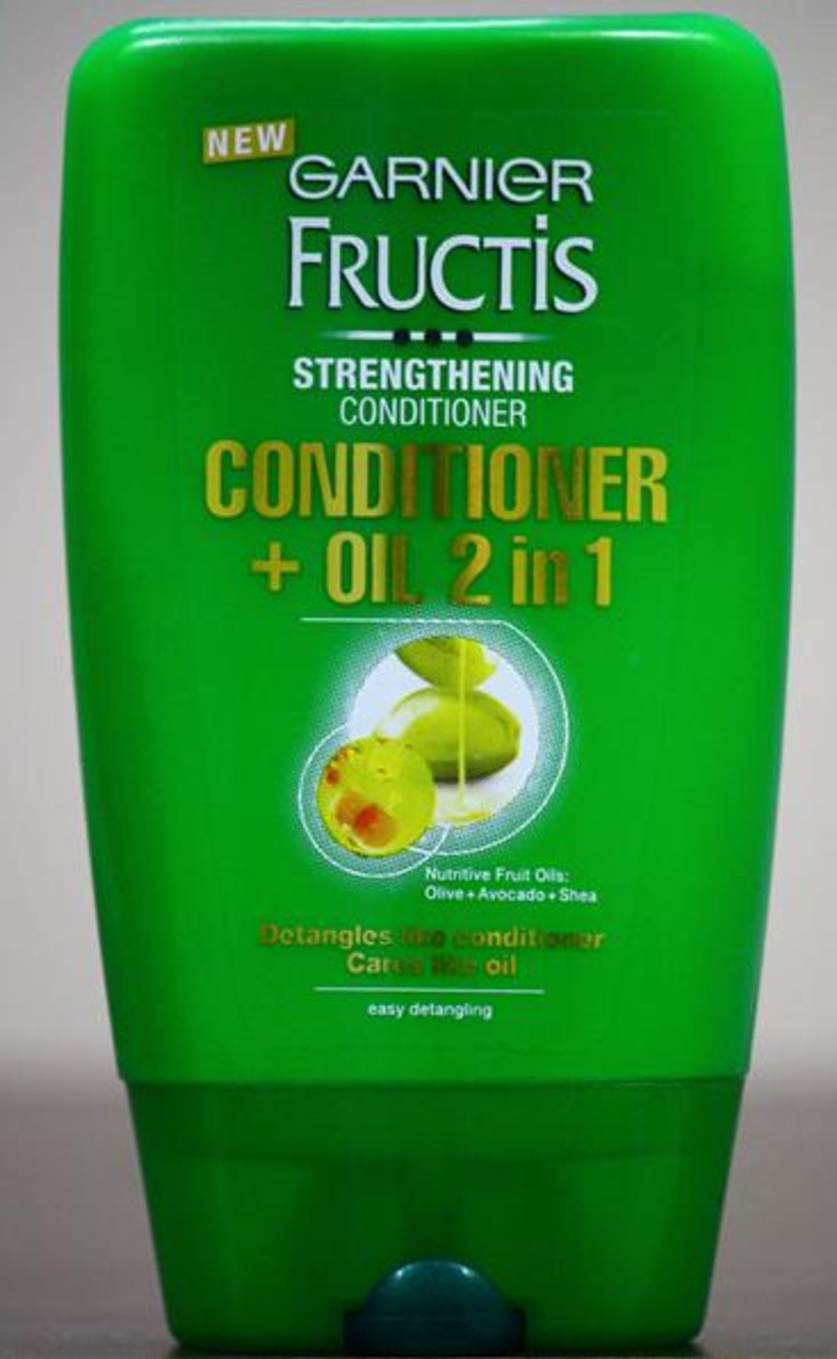 240 Garnier Fructis Conditioner + Oil 2 in 1 - 180ml each NO VAT – UK Delivery £49