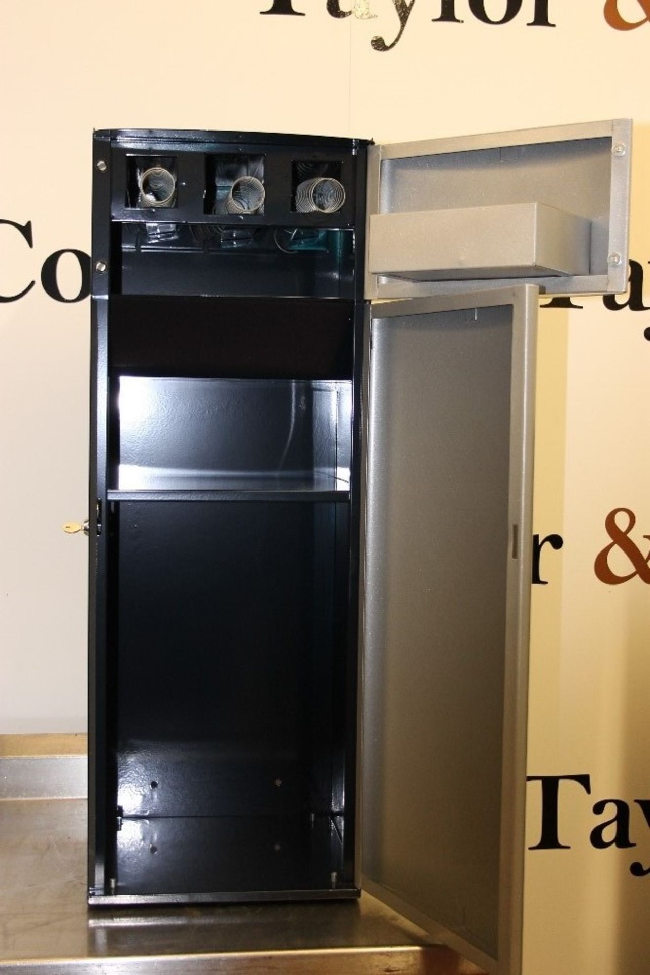 Cafe Lockable Free Standing Storage Unit – with Key - Image 2 of 2