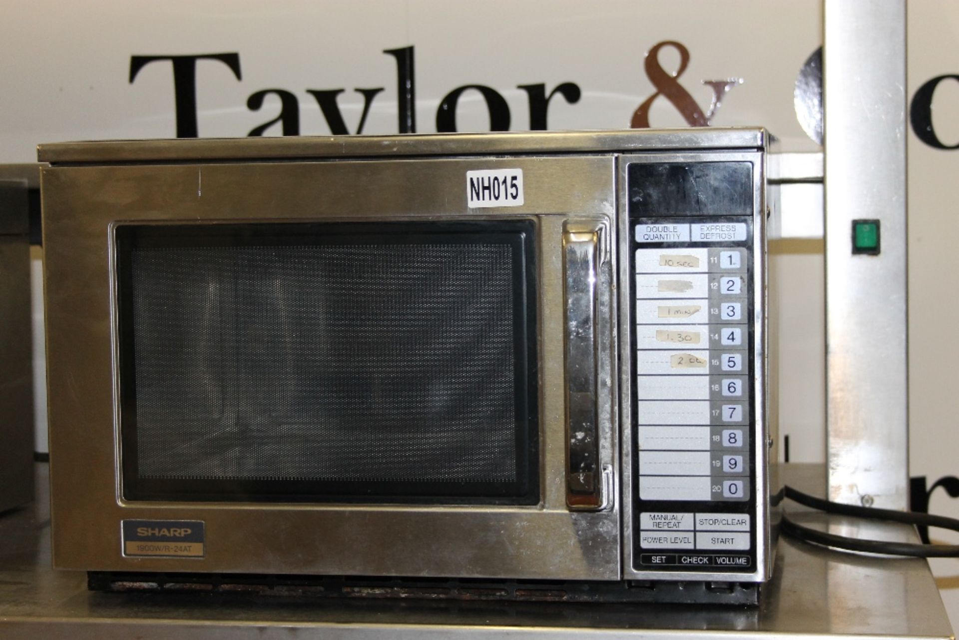 Sharp 1900w Commercial Microwave Oven – NO VAT Model R-24AT – Tested