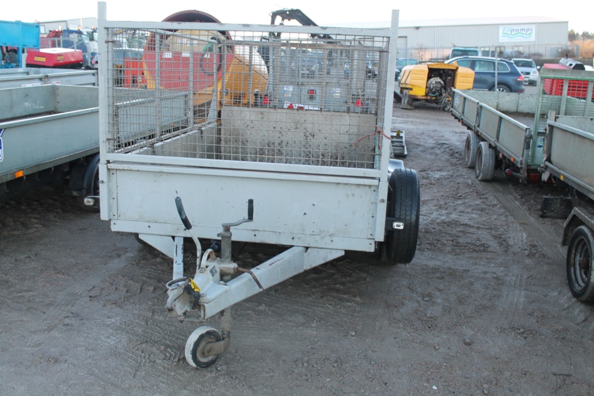 IW GD8X5 TRAILER WITH CAGE SIDES AND RAMP LIGHTING CABLE IN P/CAB