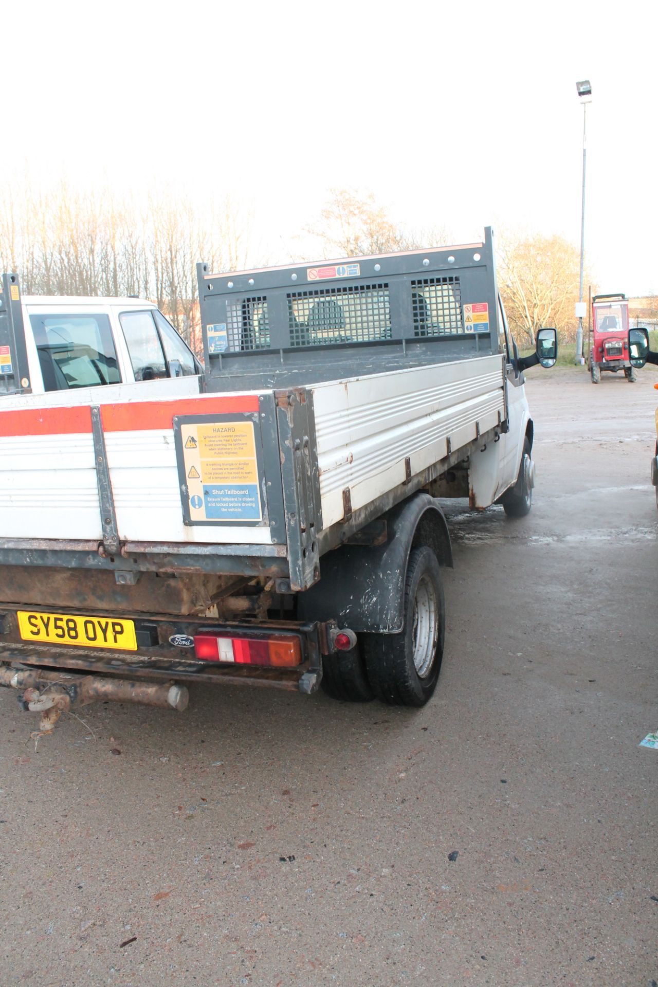 Ford Transit 115 T350m Rwd tipper - 2402cc 2 Door Pickup - Image 3 of 4