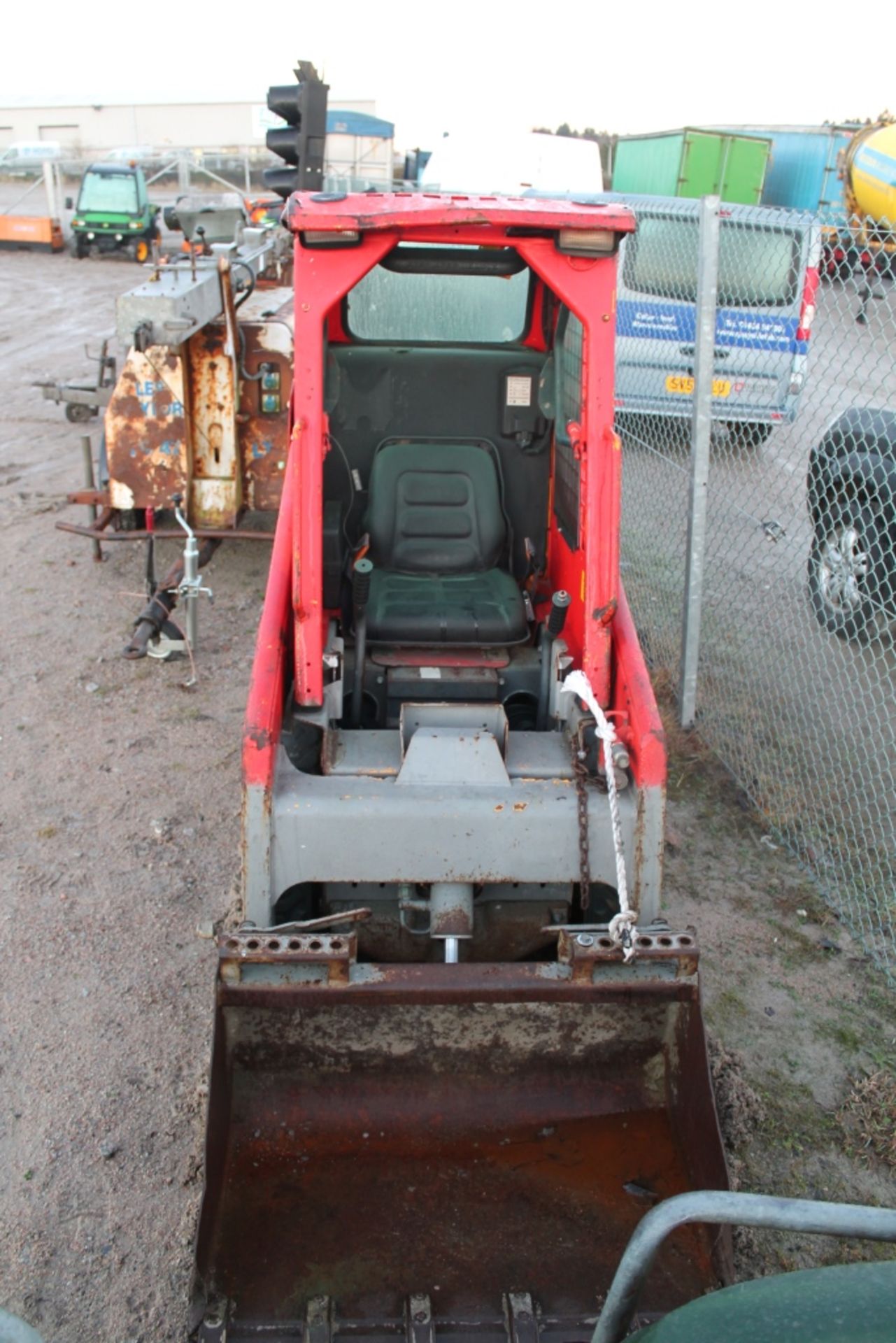 BOBCAT KEY IN P/CABIN