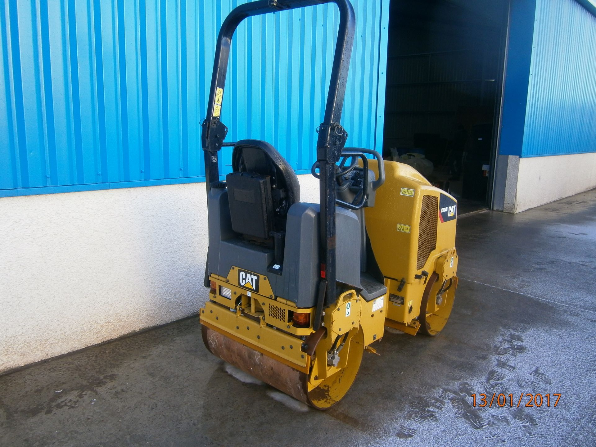 1 No. CAT CB14B Artic Vibrating Roller - Displaying 1,332 Hours - Serial No. CATCB14BT47300298 - - Image 2 of 2