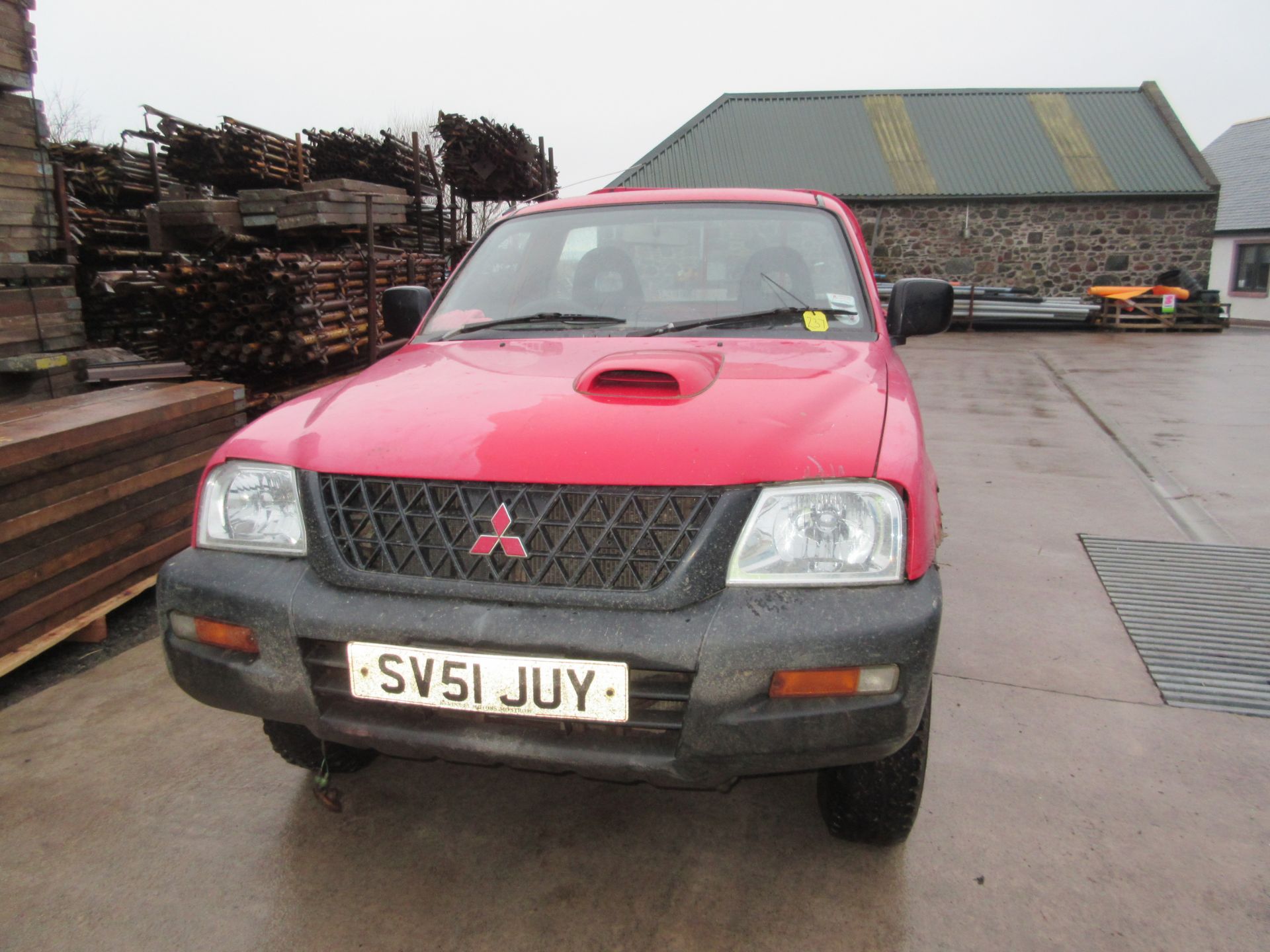 1 No. SV51 JUY - 02/51 Mitsubishi L200 TD LWB Pickup - Date of 1st Registration 07/02/2002