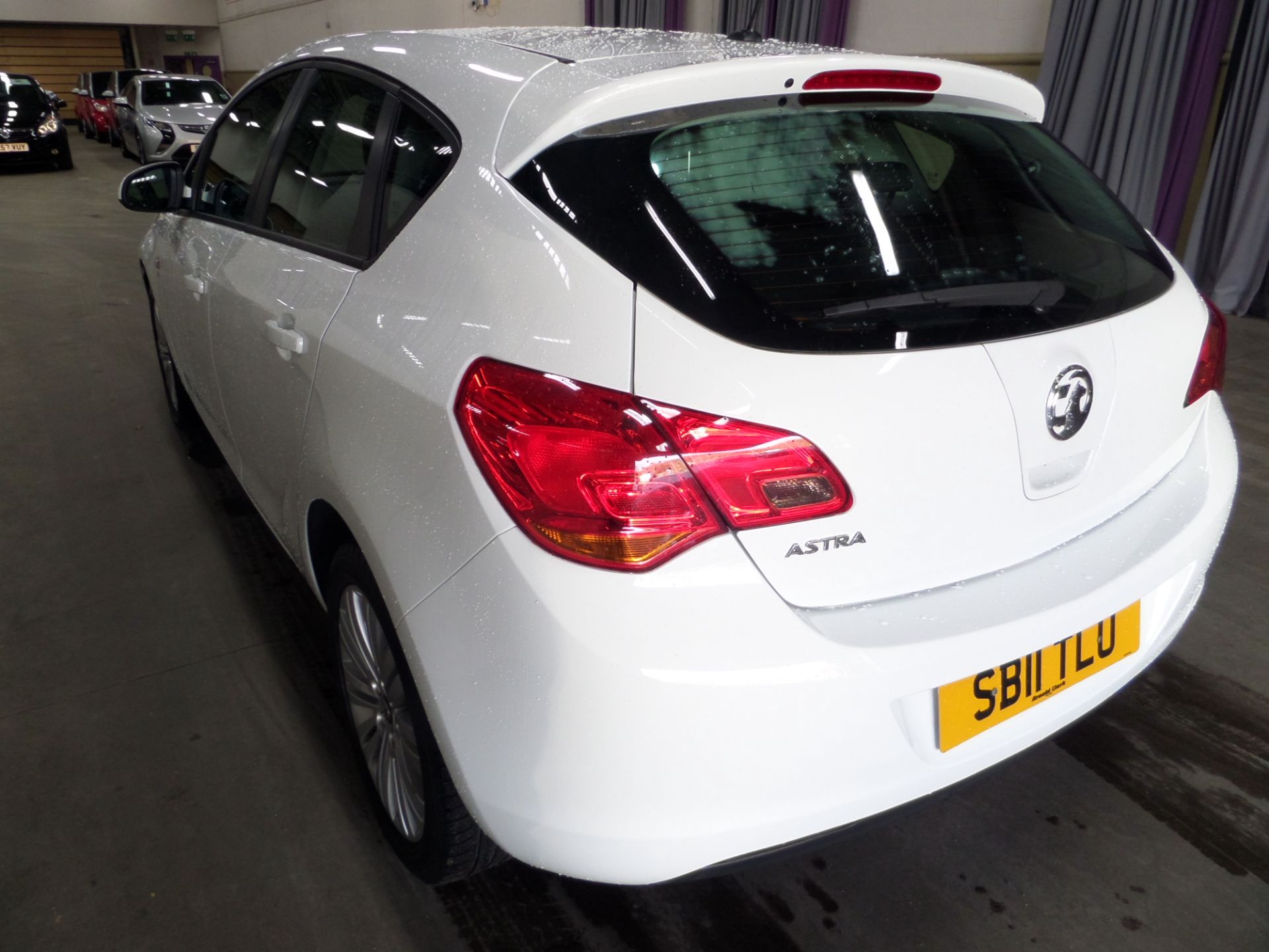 Vauxhall Astra Excite - 1398cc 5 Door - Image 3 of 8