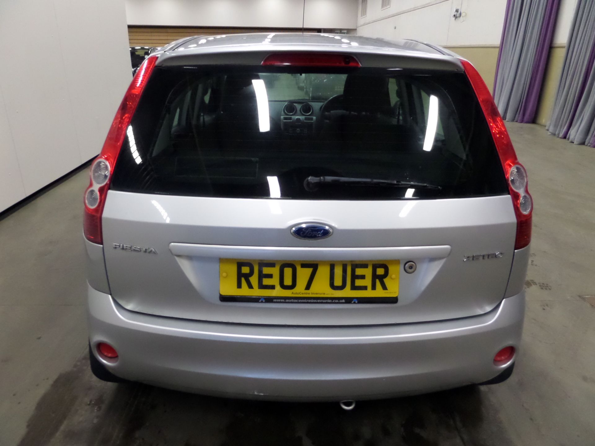 Ford Fiesta Zetec Climate S-a - 1388cc 5 Door - Image 4 of 9
