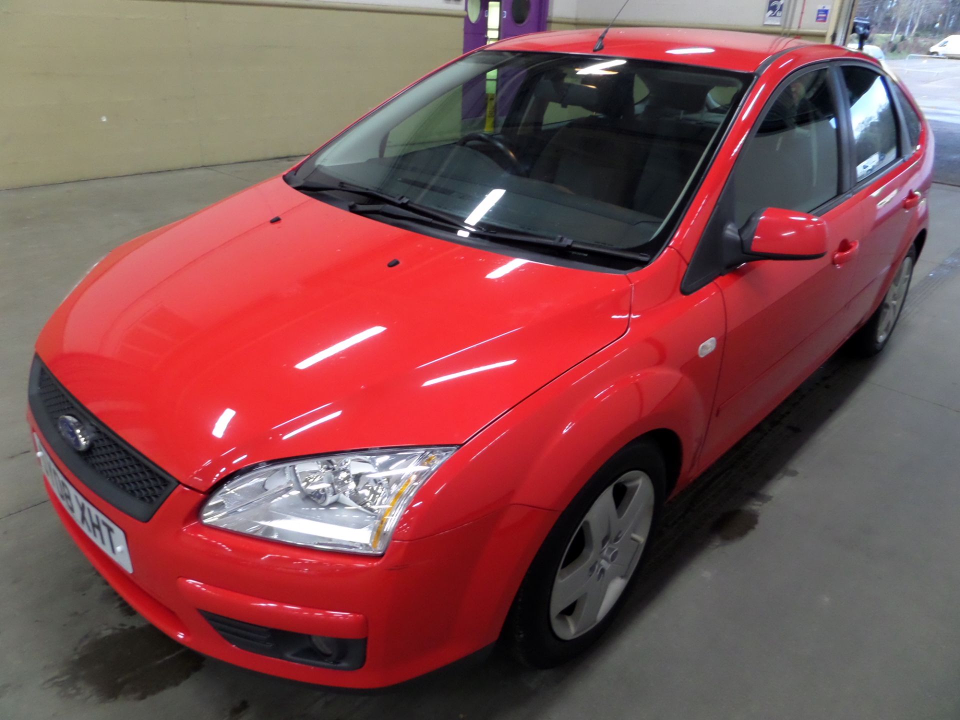 Ford Focus Style - 1596cc 5 Door - Image 2 of 9