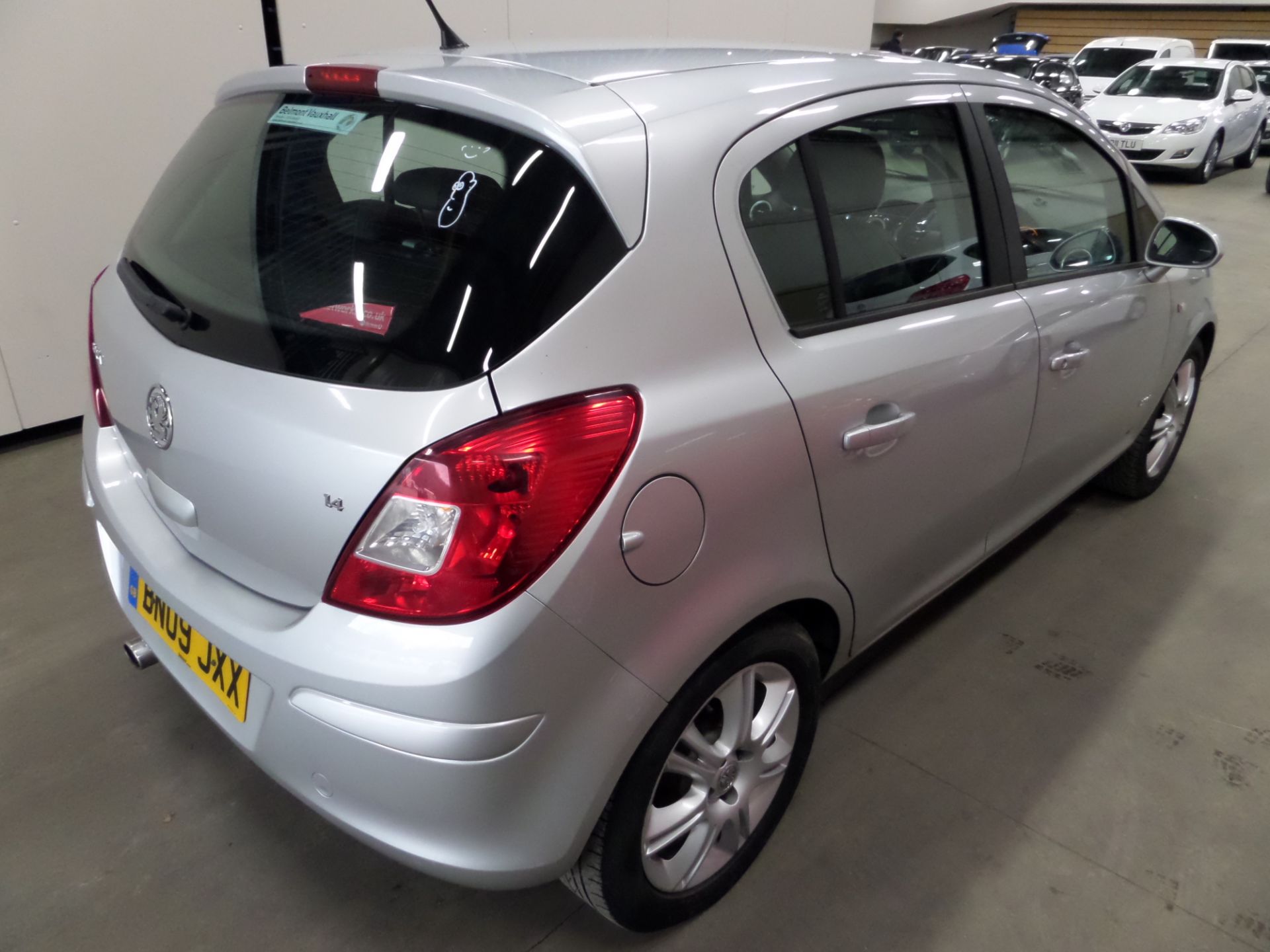 Vauxhall Corsa Design - 1364cc 5 Door - Image 5 of 8