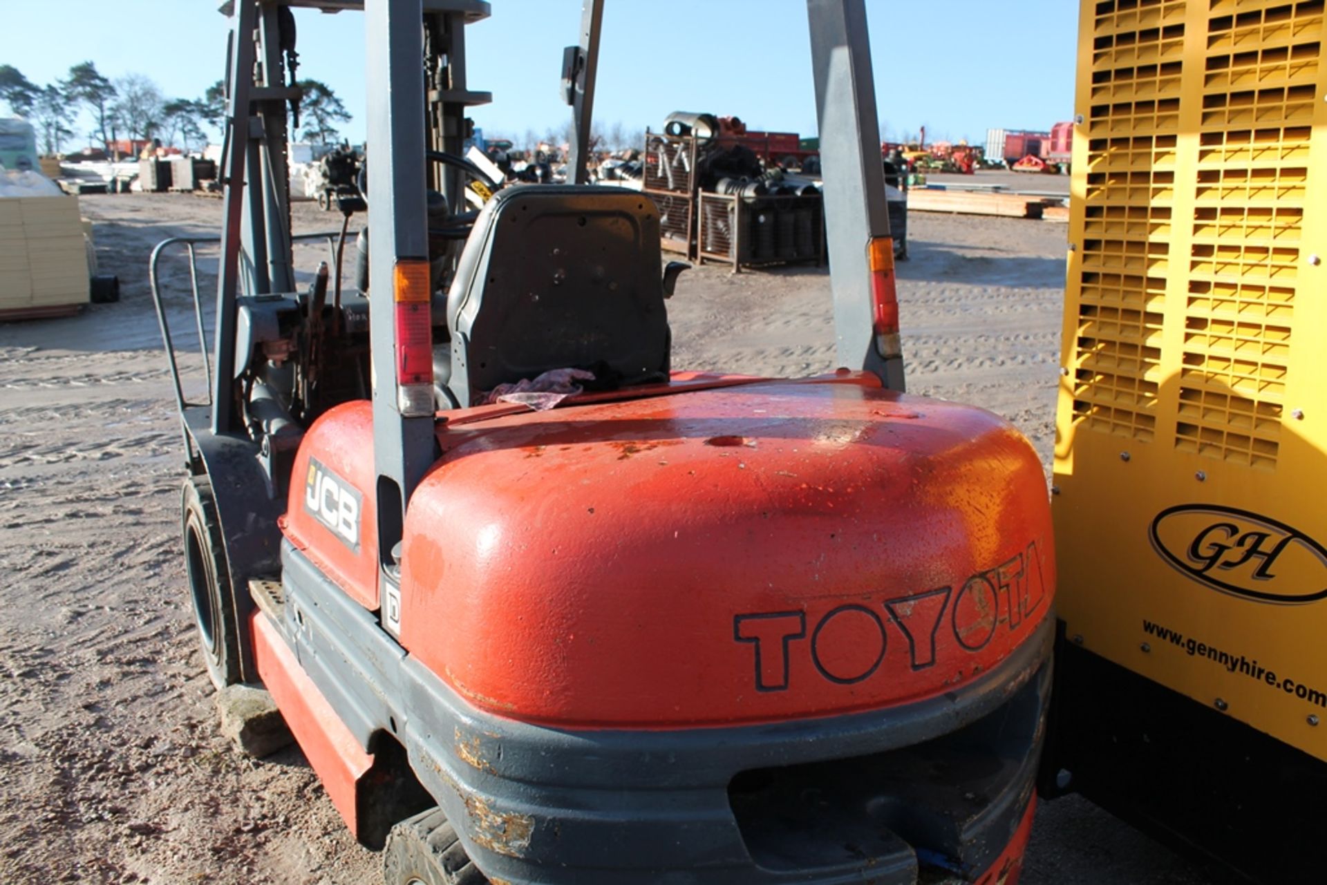 TOYOTA 3TON FORKLIFT KEY IN P/CABIN - Image 6 of 8