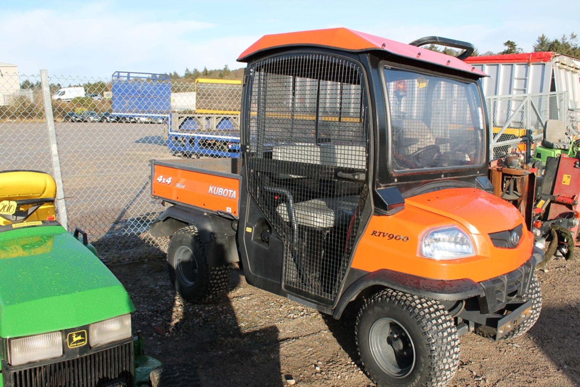 KUBOTA RTV 900 KEY IN P/CABIN