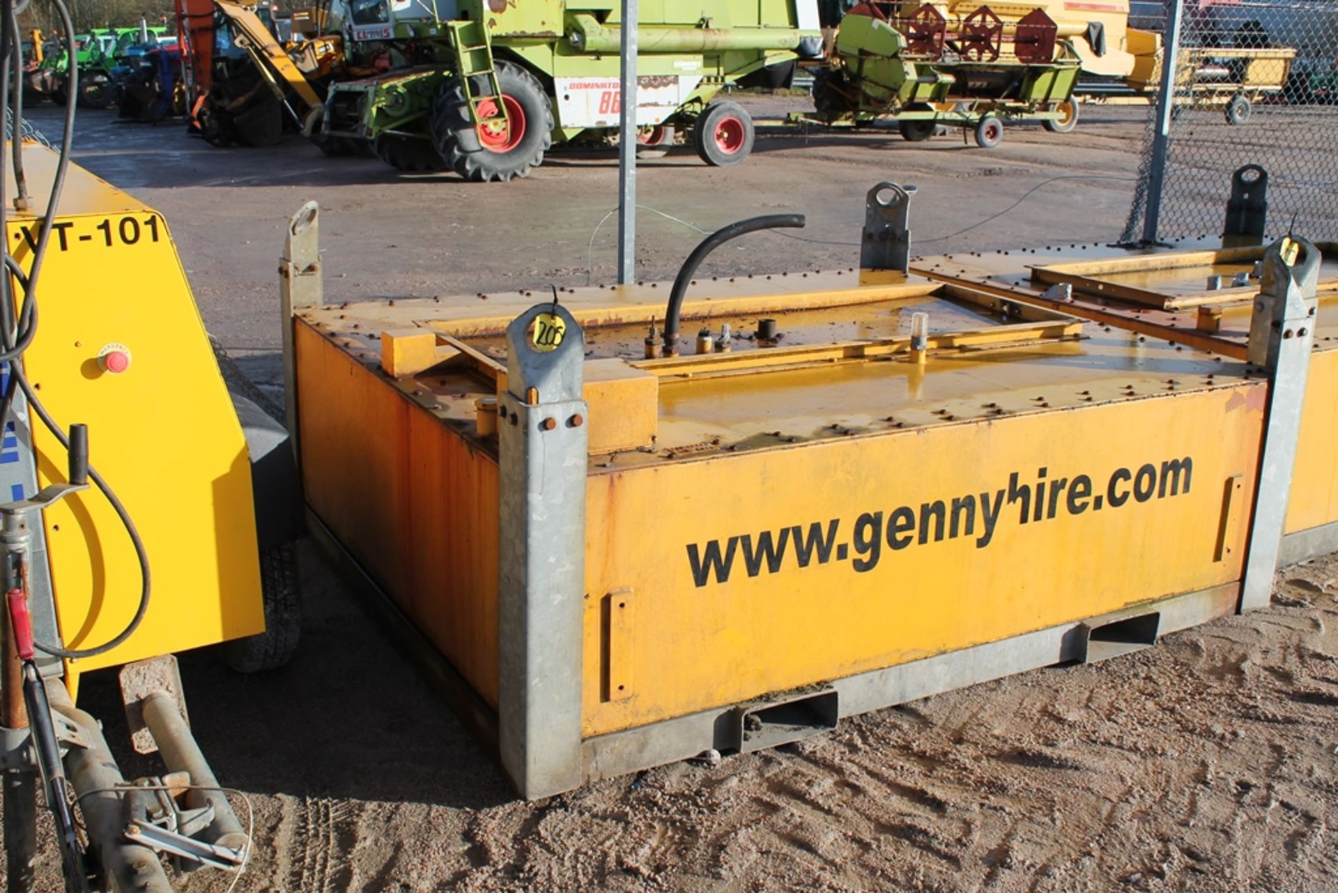 2000LITRE GENERATOR FUEL TANK - Image 2 of 2