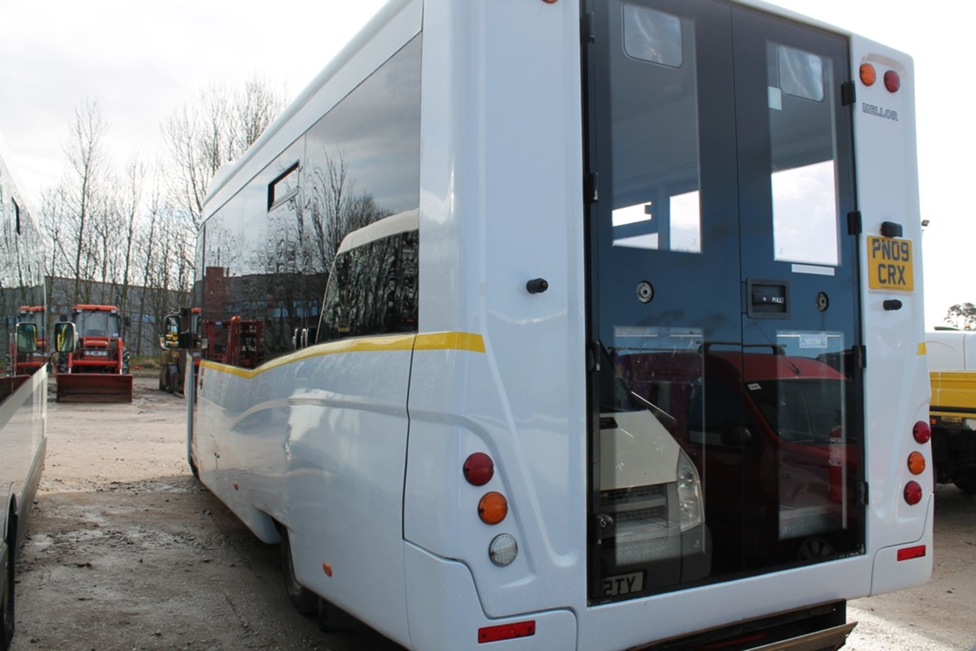 Volkswagen Crafter Cr50 Lwb C/c 109tdi Day - 2461cc 1 Door Minibus - Image 6 of 8