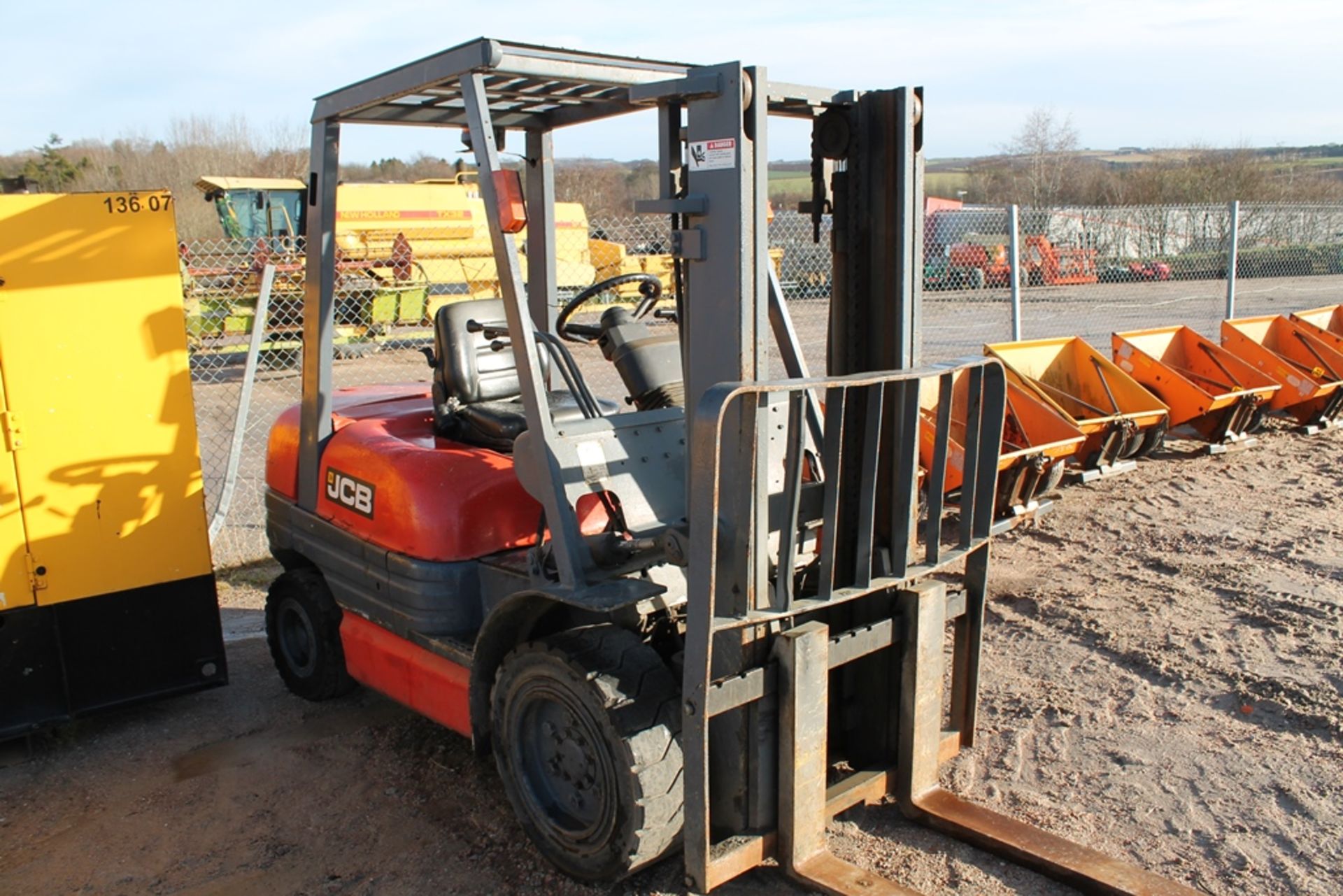 TOYOTA 3TON FORKLIFT KEY IN P/CABIN - Image 2 of 8