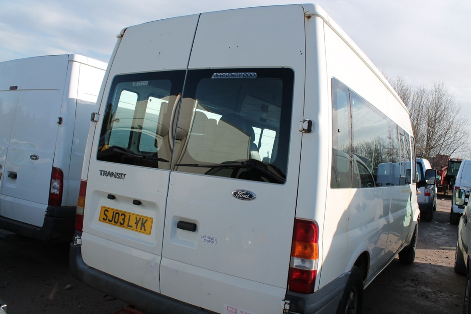 Ford Transit - 2402cc 3 Door Minibus - Image 8 of 8