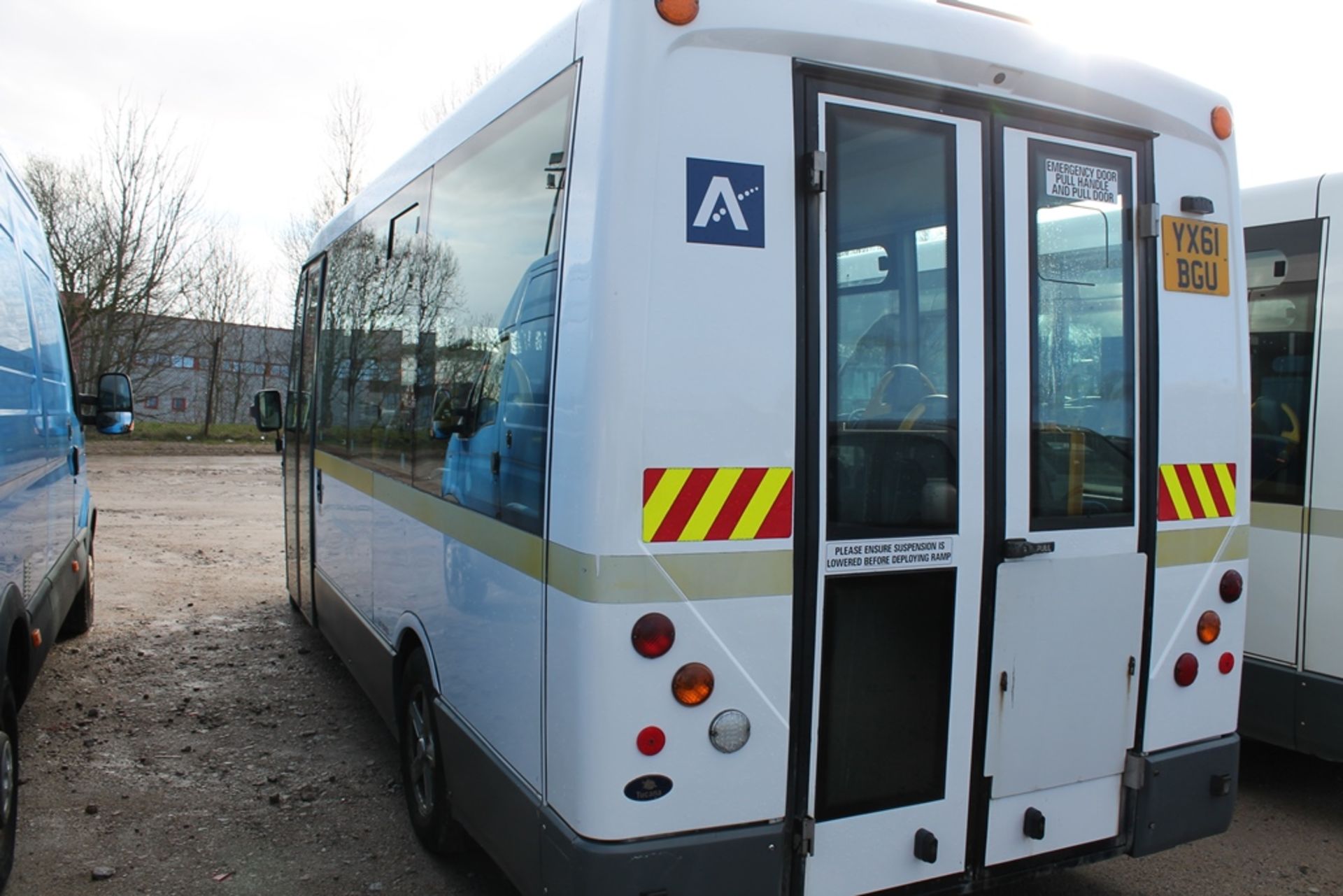 Volkswagen Bluebird - 1968cc 1 Door Minibus - Image 6 of 8