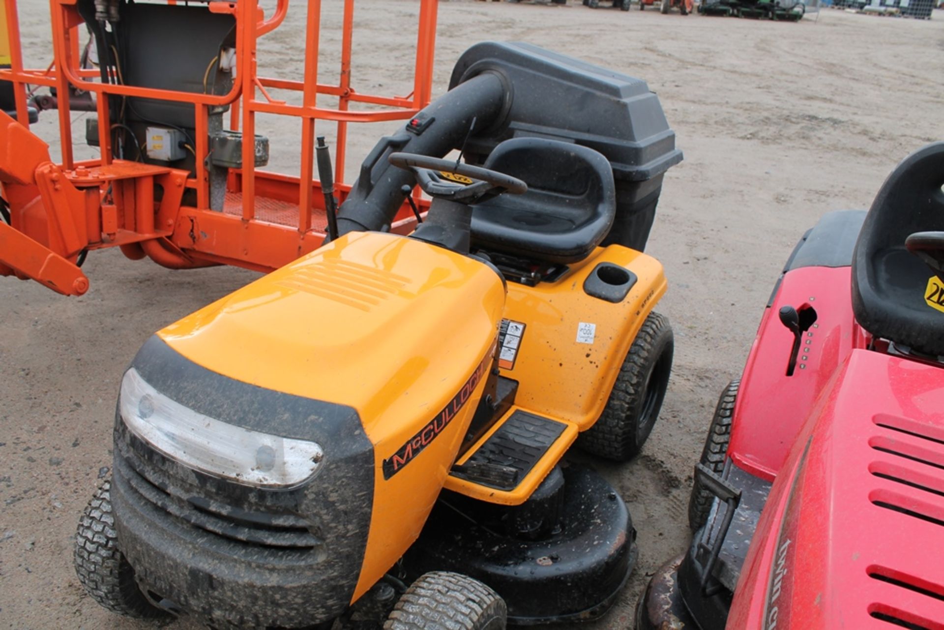 MCCULLOCH RIDE ON MOWER