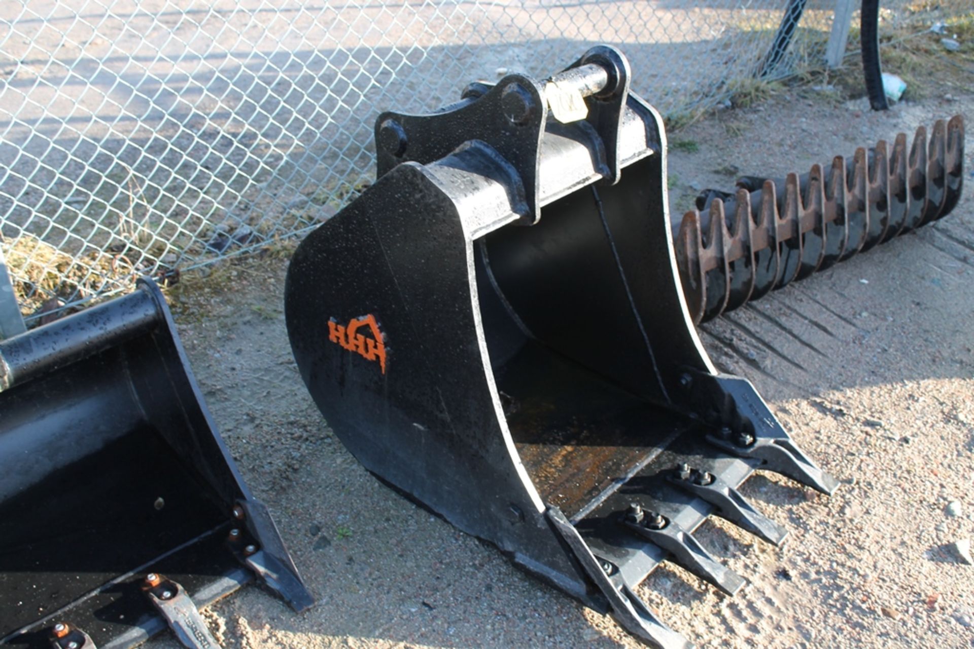 HHH 30" DIGGING BUCKET