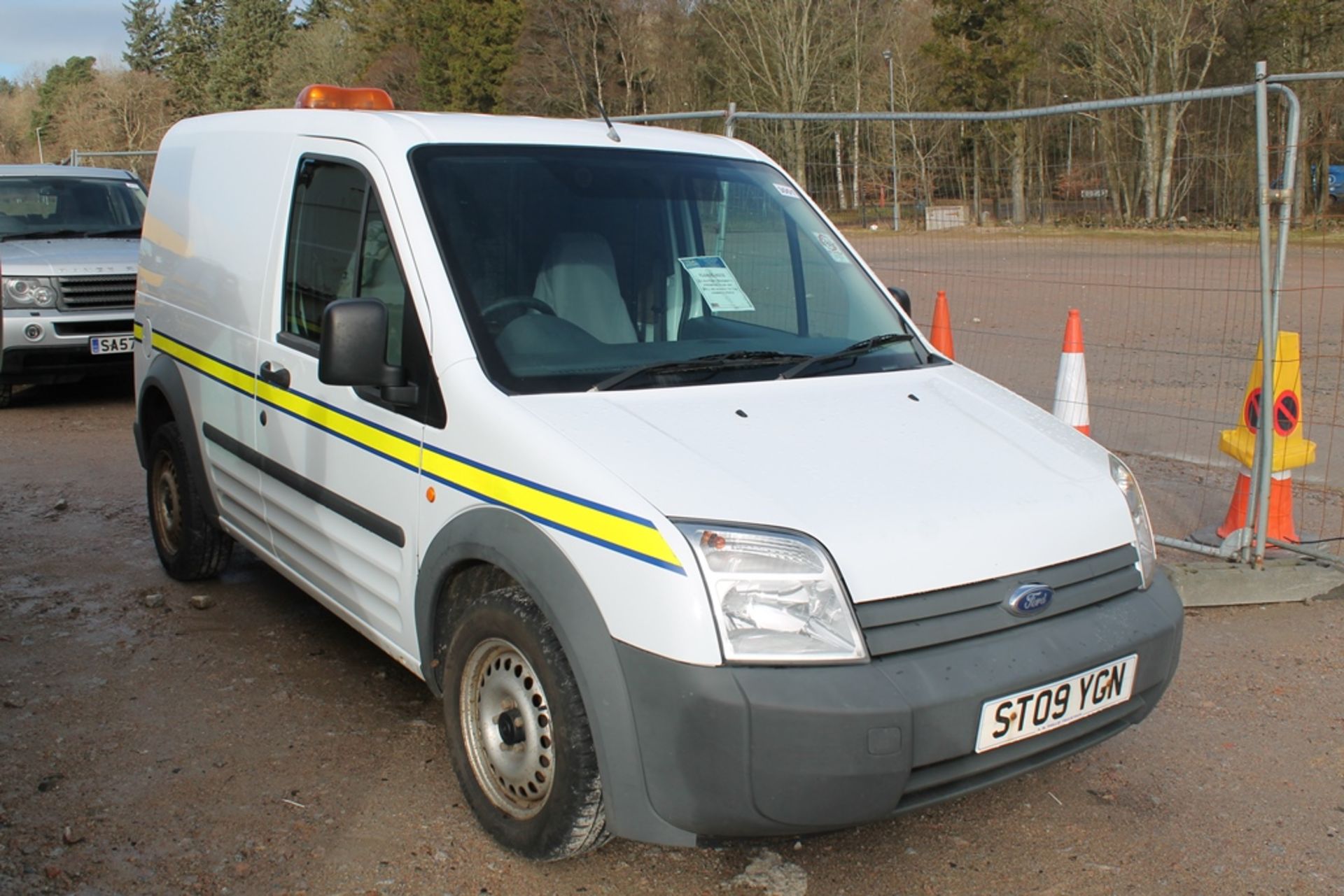 Ford Transit Conn T200 L90 - 1753cc 2 Door Van - Image 4 of 8